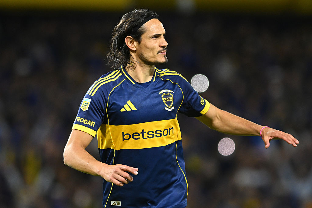 "Dziękuję ci, piłko". Legendarny napastnik zakończył karierę