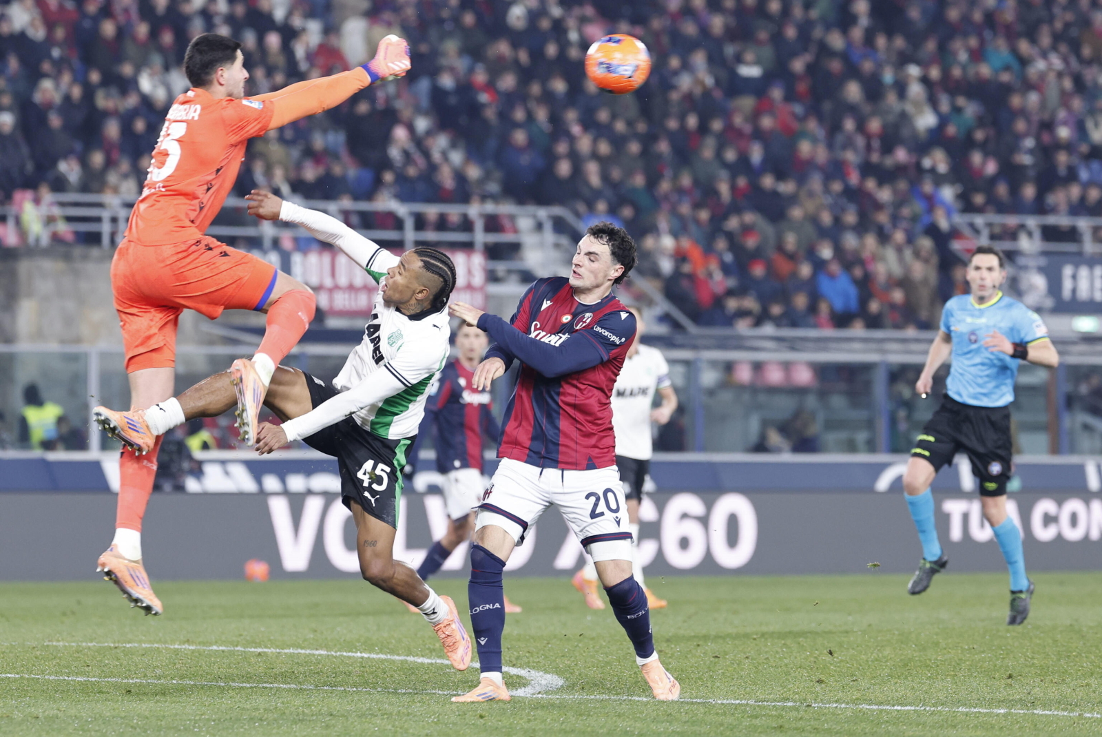 Bologna FC tęskni za Skorupskim? Kosztowny błąd dublera Polaka