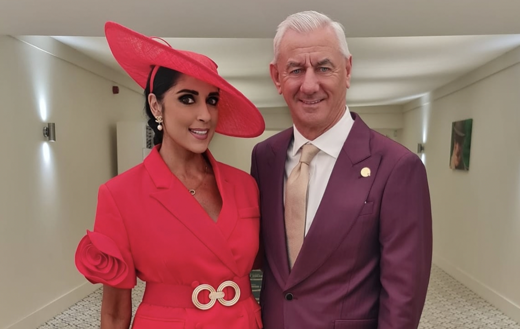 Ma narzeczoną młodszą o 22 lata. Niedawno uratowała mu życie