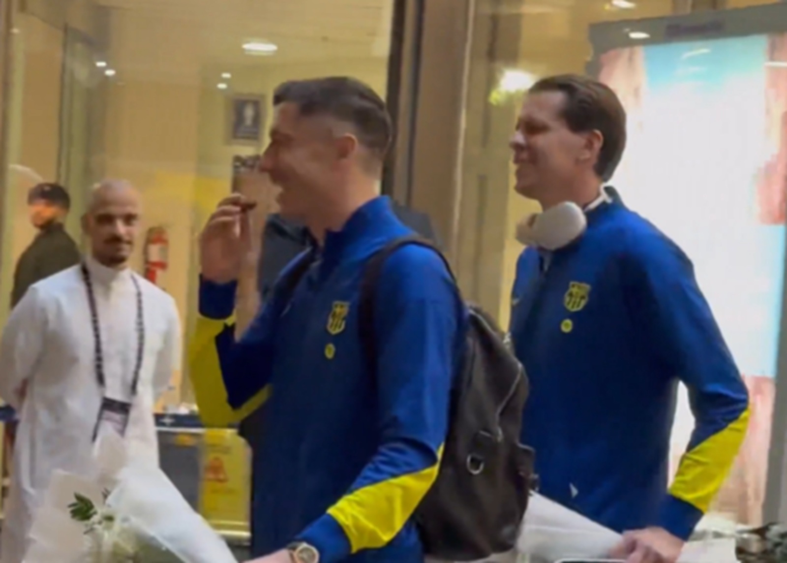 Wylądowali w Arabii Saudyjskiej. Na Lewandowskiego i Szczęsnego czekała niespodzianka