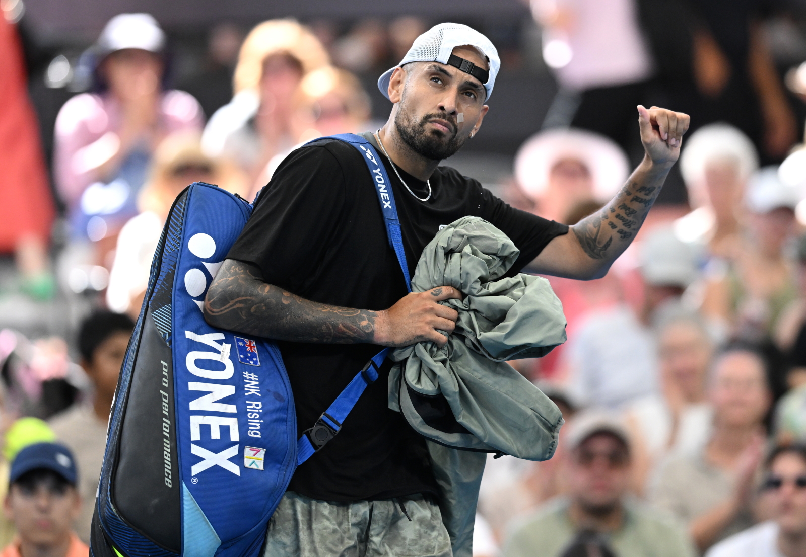 Nick Kyrgios znów rozegrał oficjalny mecz. Jego powrót trwał 66 minut