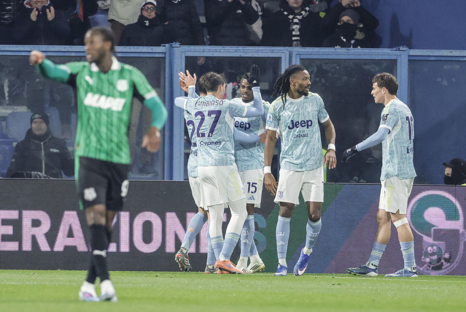 Jak słonie w składzie porcelany. Zespół Walukiewicza dał prezenty Juventusowi