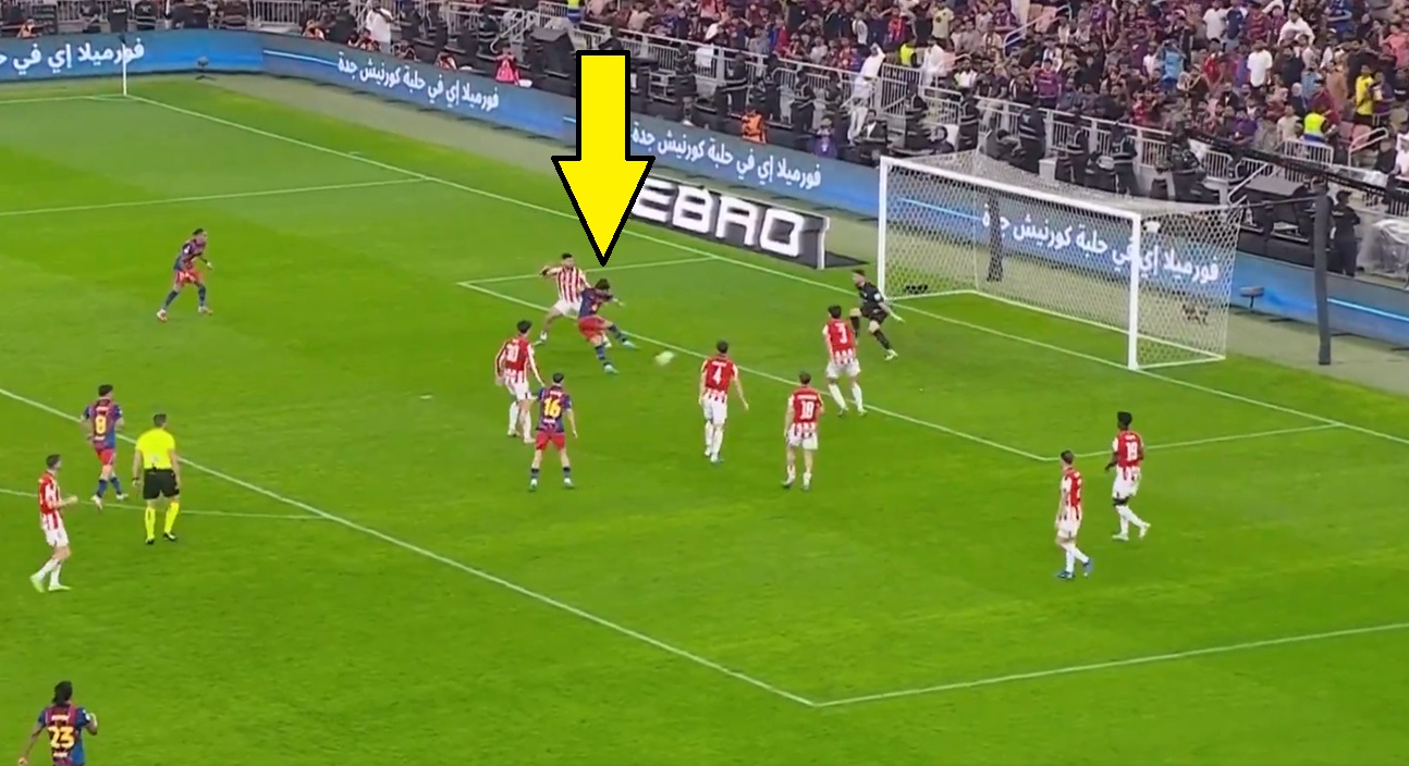 Lewandowski na ławce, a jego rywal szaleje. Tak padł pierwszy gol w Superpucharze