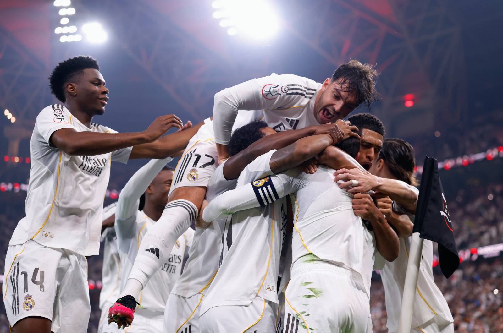 Media. Real z wyjątkowym wsparciem w El Clasico. Legenda potwierdziła obecność