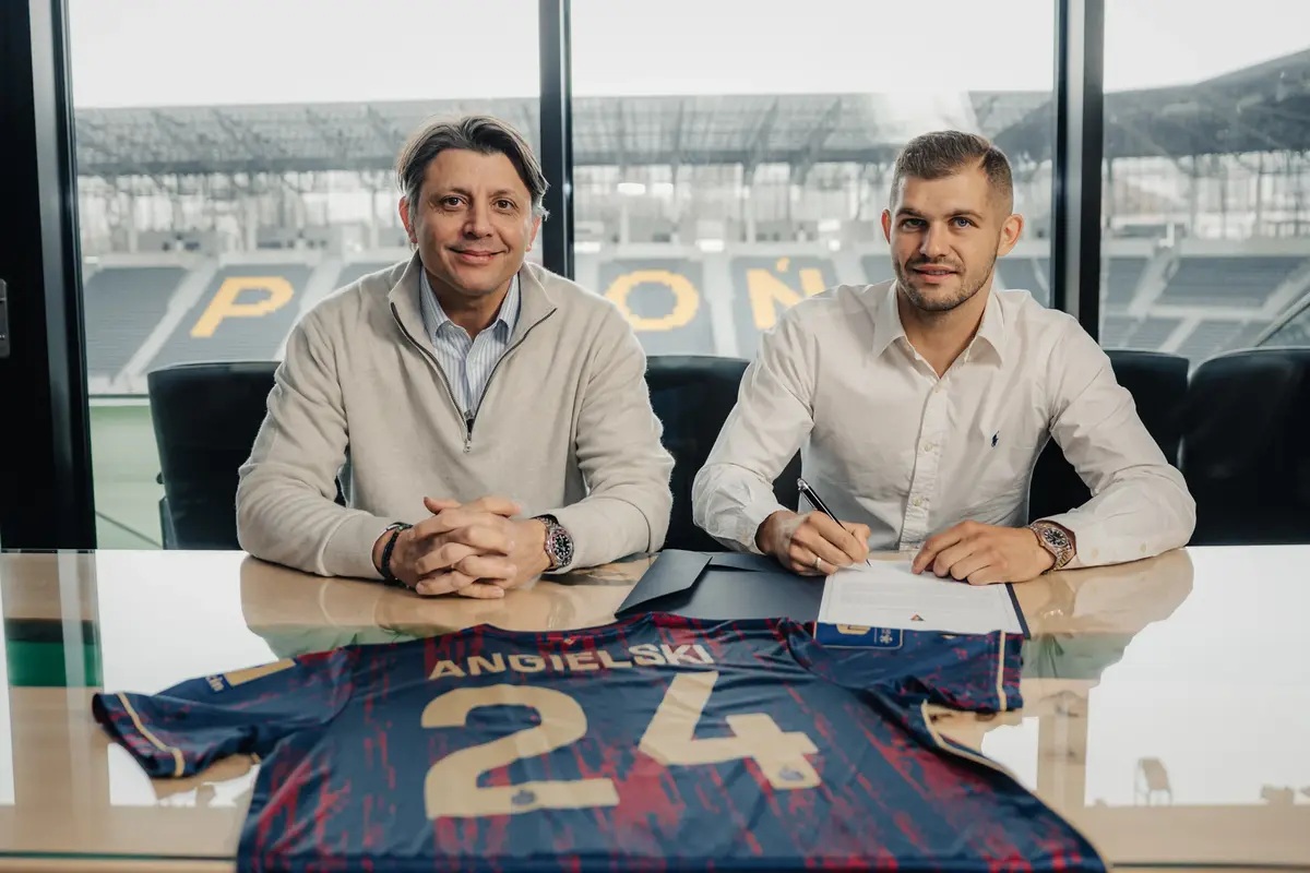 Karol Angielski powrócił do PKO Ekstraklasy. Oficjalnie wybrał klub