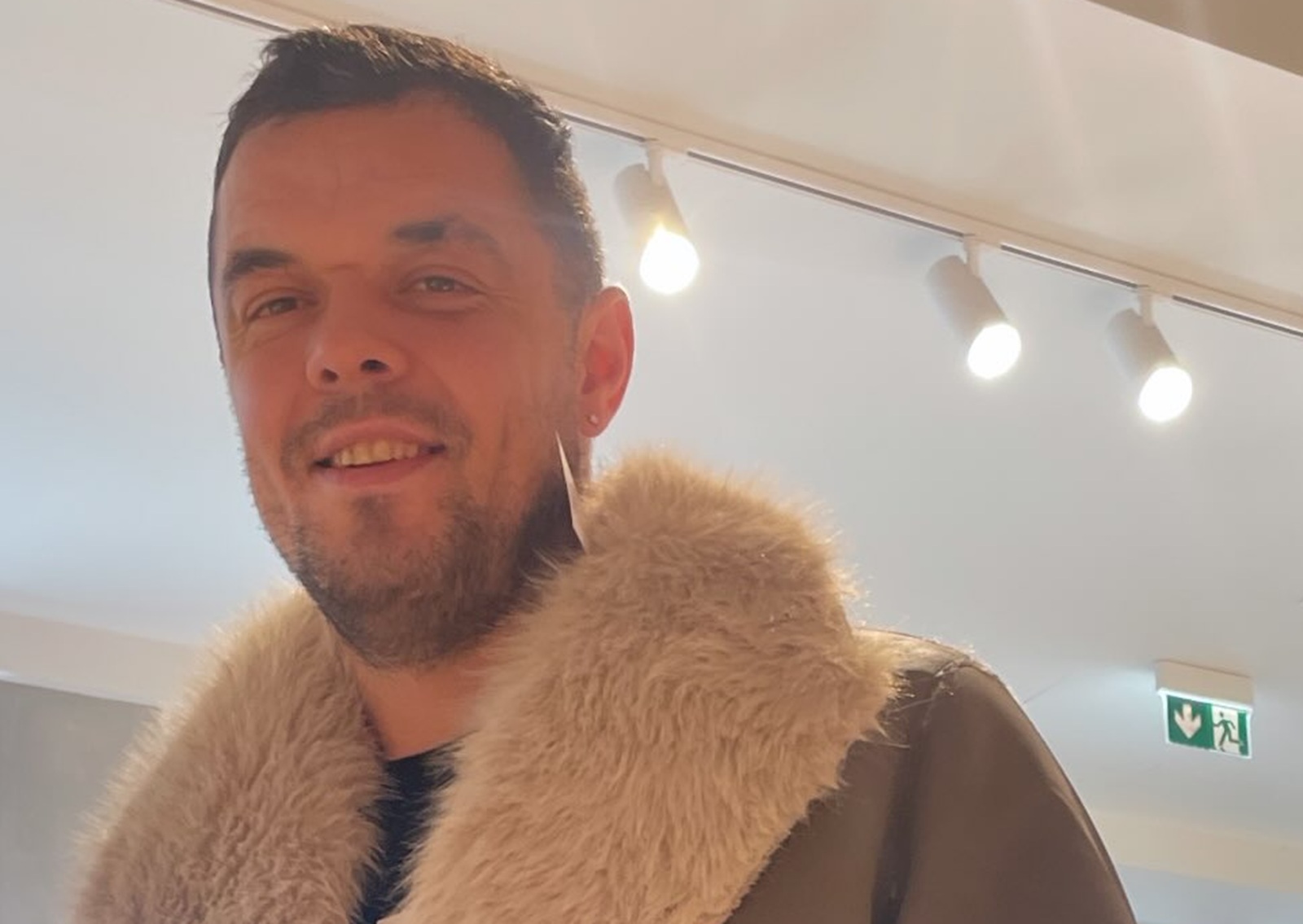 Poznajesz? Ale się wystroił