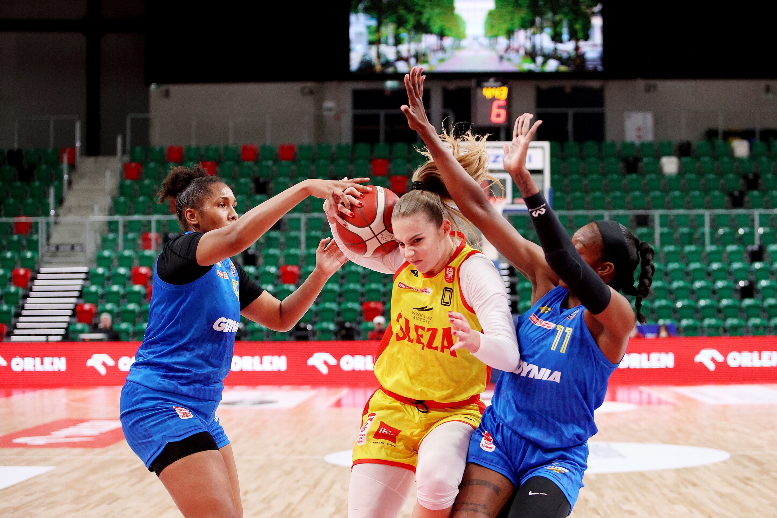 Wyszarpały kolejny triumf. Odbiorą trofeum wicemistrzyniom Polski?