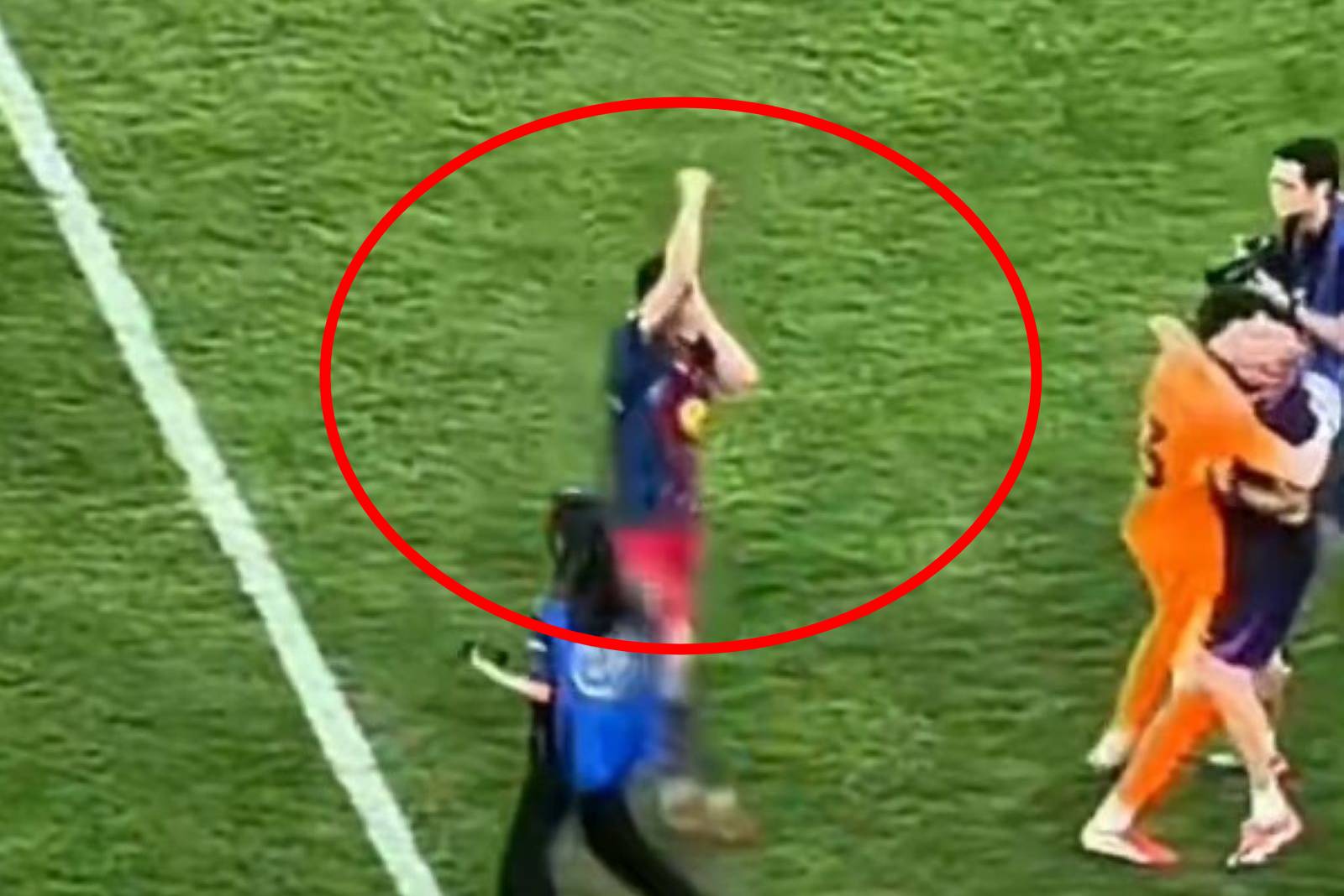 Wszystko się nagrało. Wrze po geście piłkarza Barcelony