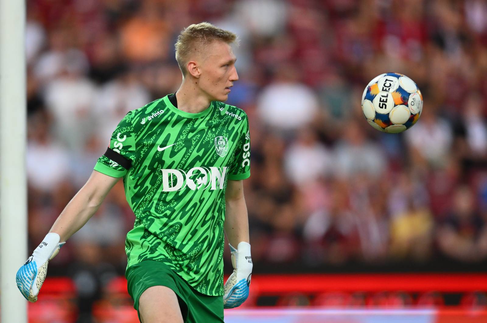 Media. Legia zainteresowana Rumunem. Musi liczyć się z konkurencją