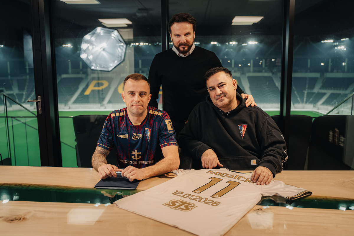 "Ostre napięcie". Ujawnił kulisy rozmów Grosickiego z Pogonią