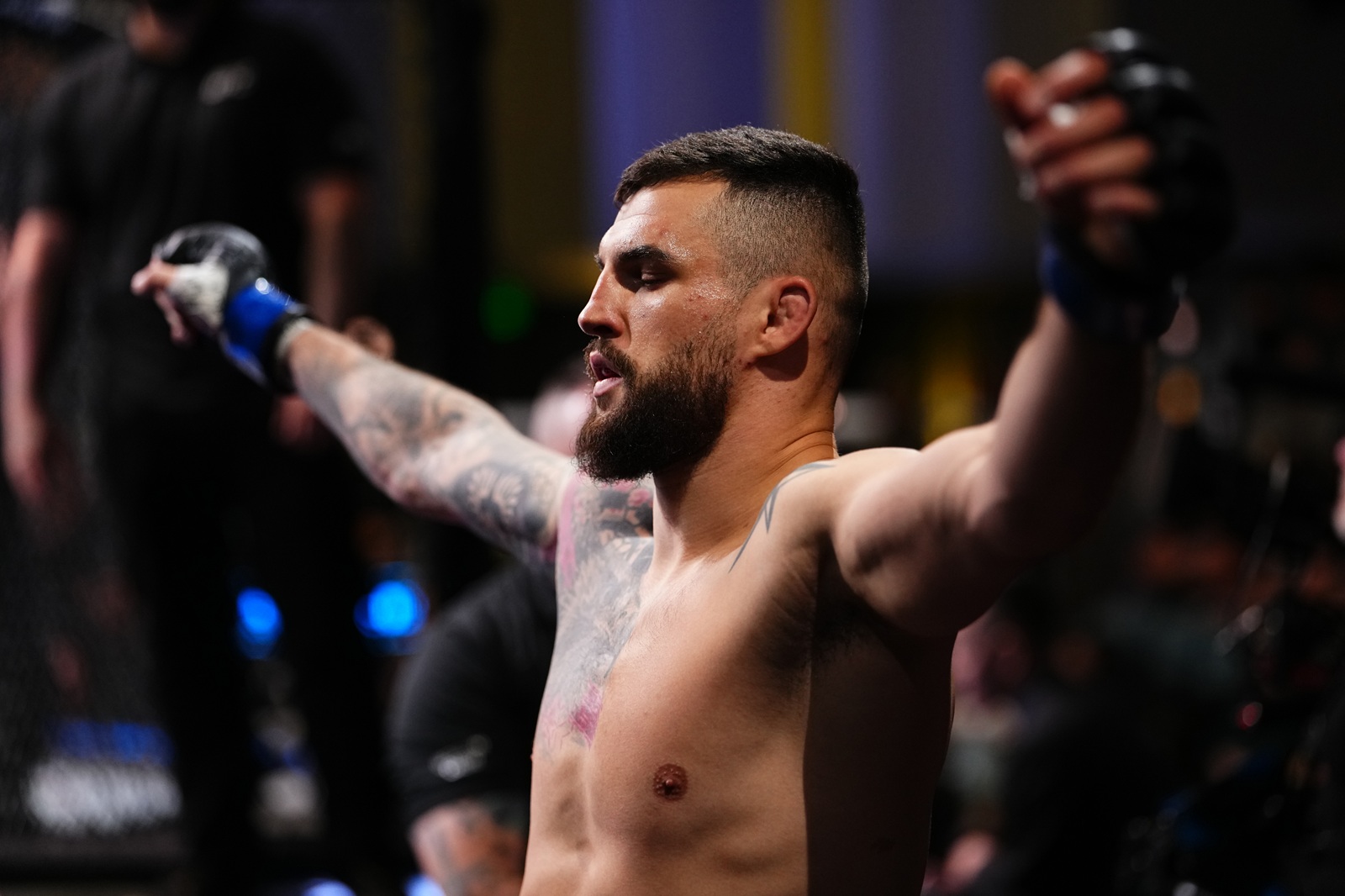 Cezary Oleksiejczuk czeka na operację. Po niej zapowiada drogę na szczyt UFC