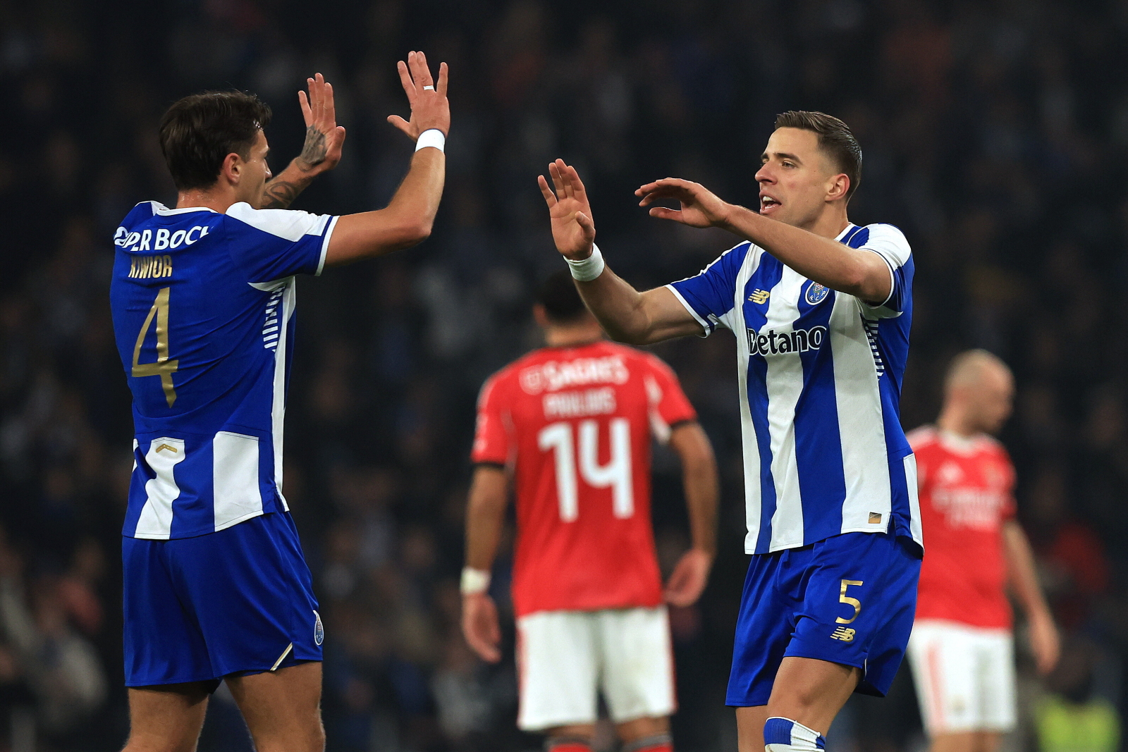 Portugalski hit dla FC Porto. Bednarek z golem i... kontuzją?