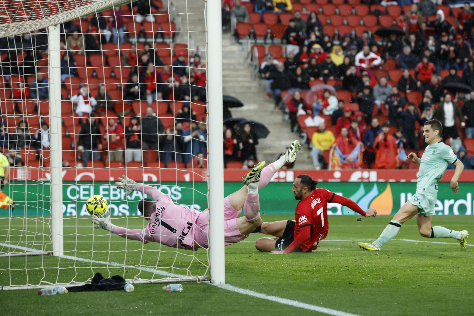 Ostre strzelanie w La Lidze. Przełamanie na wyspie