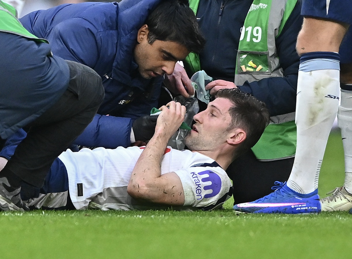 Przerażający moment. Musieli podać piłkarzowi tlen