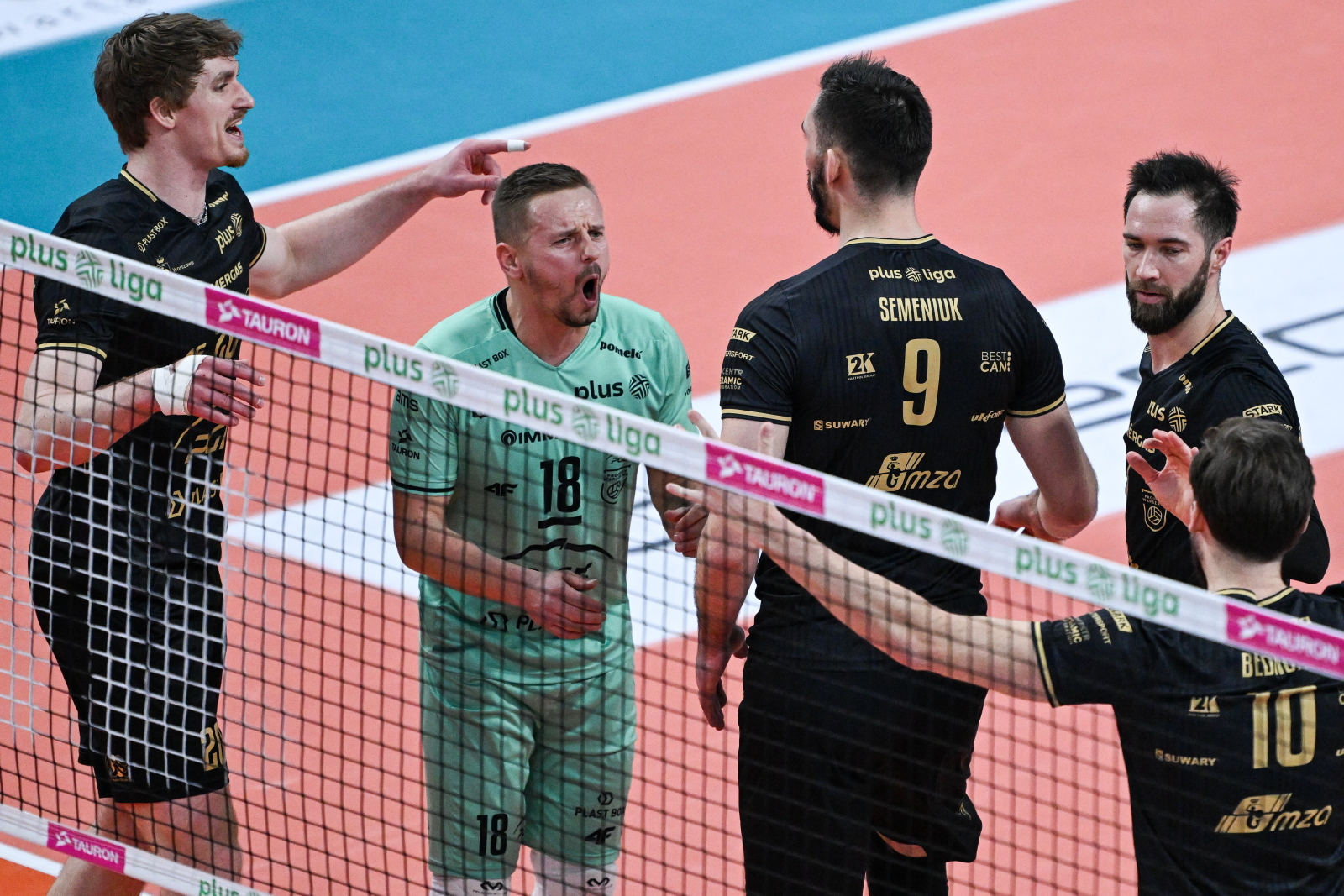 Do trzech razy sztuka? Resovia powiedziała stanowcze "nie" i zdemolowała wicelidera