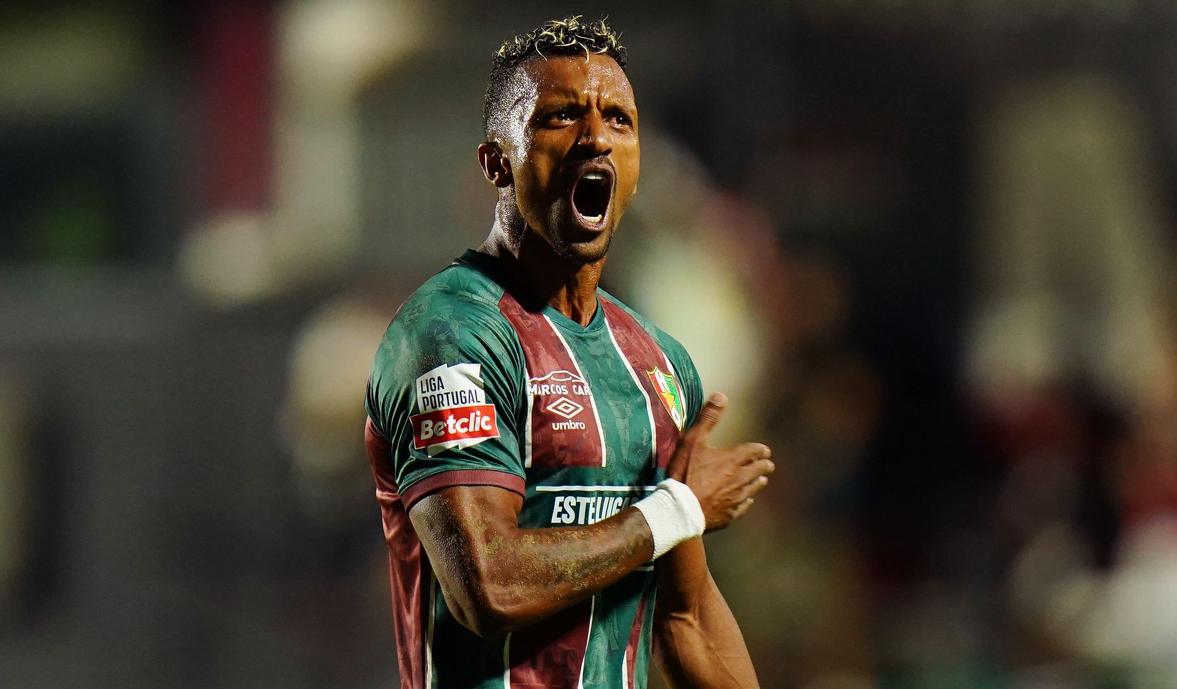 Gwiazda futbolu wznawia karierę. Duże pieniądze w tle