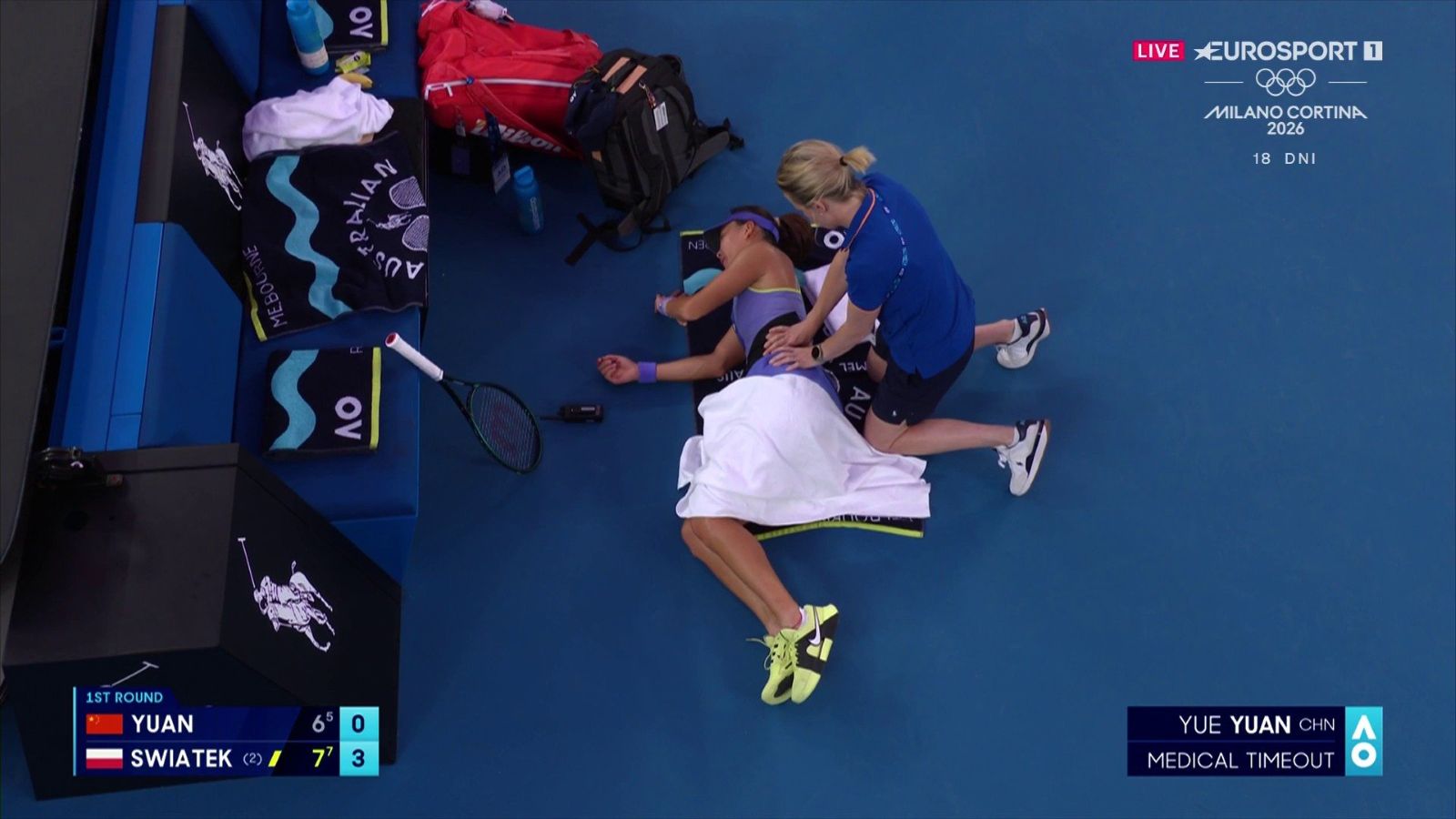 Było 3:0 w drugim secie. Rywalka Świątek poprosiła o pomoc