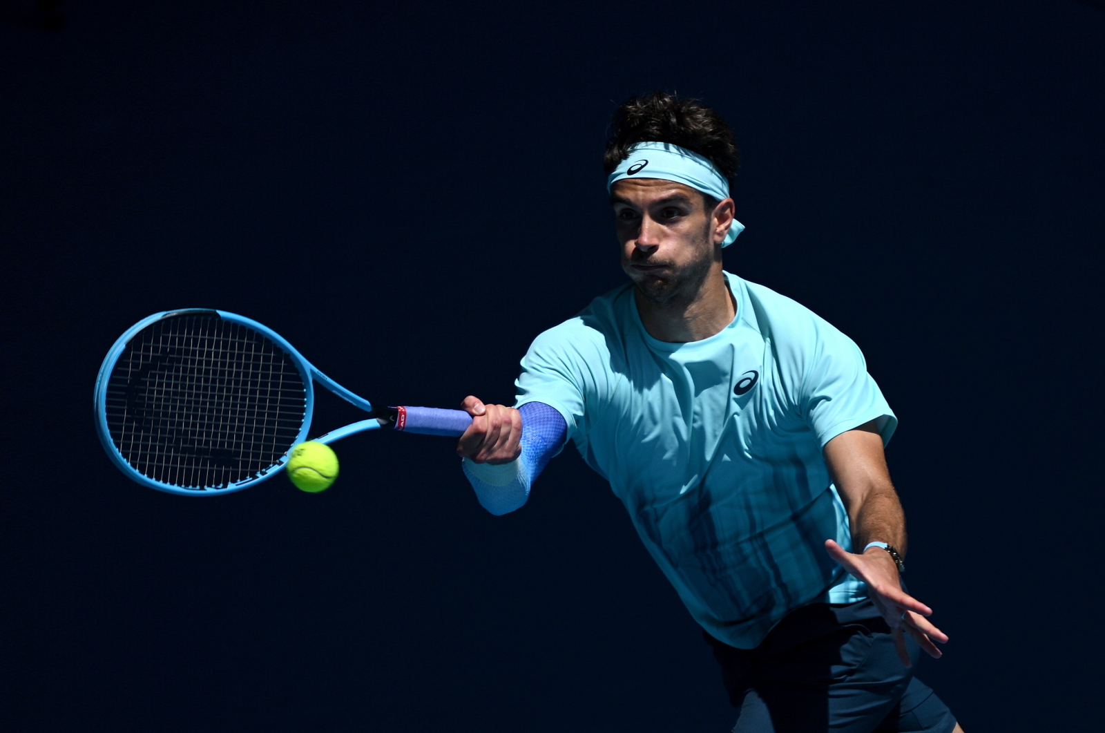 Włoska noc w Melbourne. Problemy rywala uratowały gwiazdora