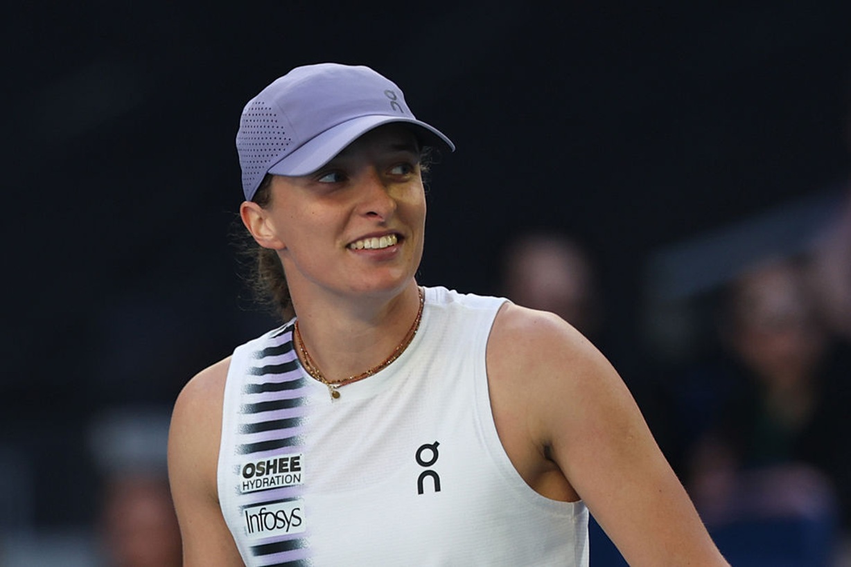 Dwa sety w meczu Świątek. Rywalka praktycznie nie nawiązała walki