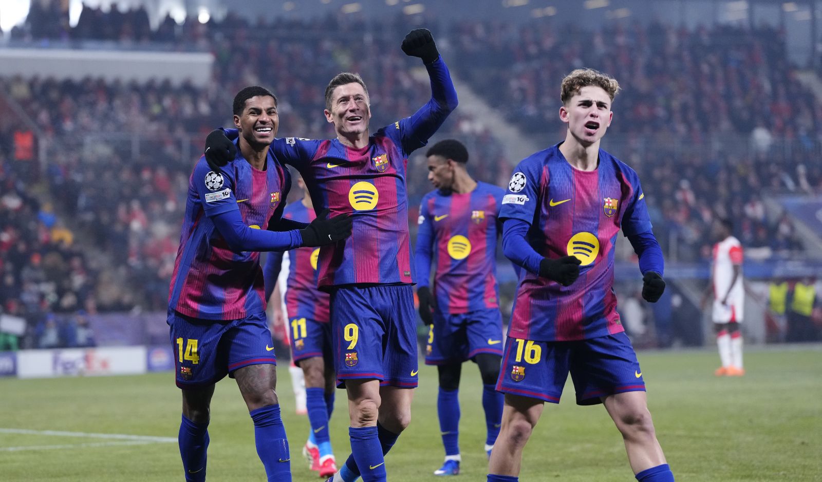 Barcelona walczy o Top 8 w Lidze Mistrzów. Superkomputer już wie, czy to osiągnie