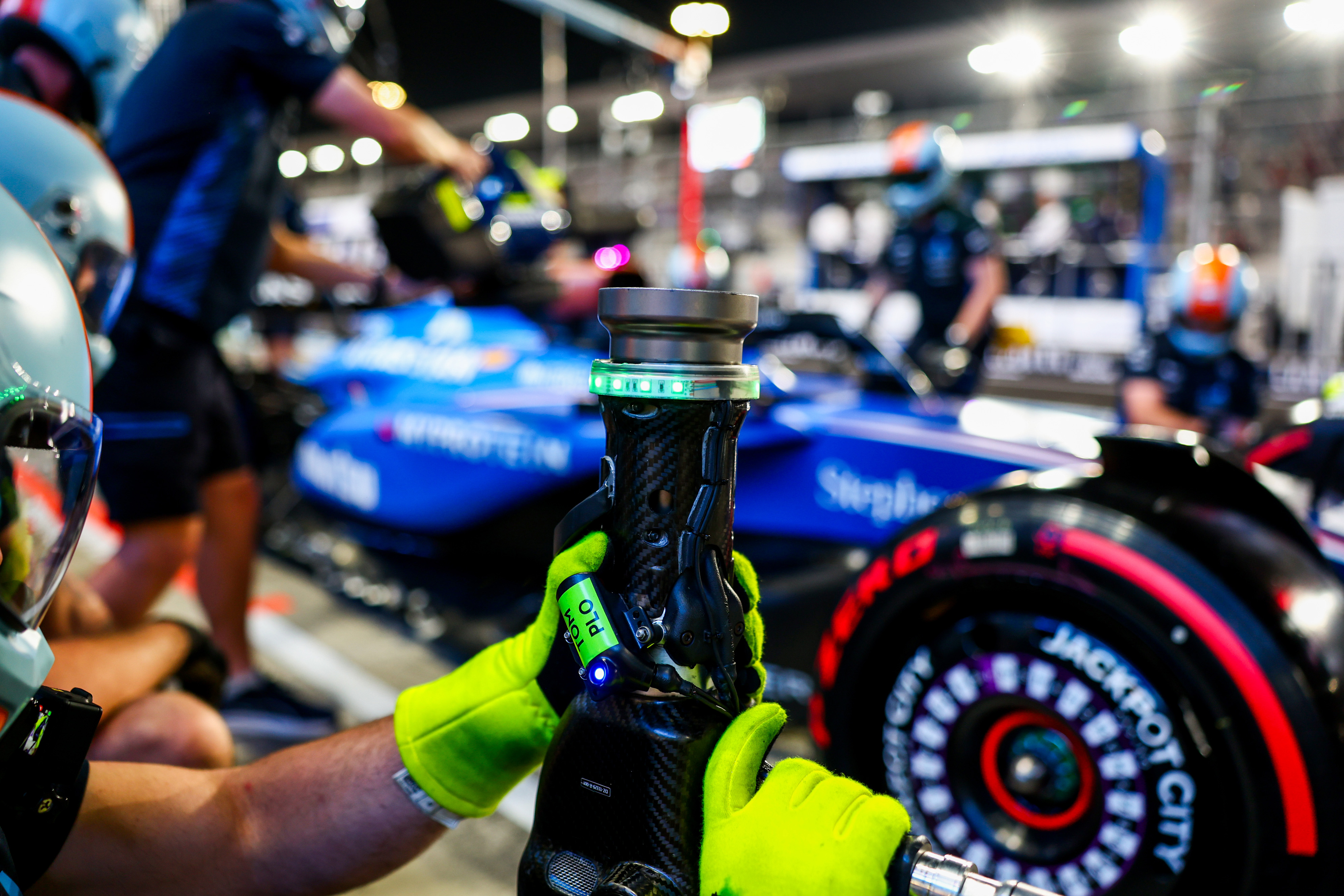 Plotki potwierdzone. Nie zdążą z bolidem na testy F1