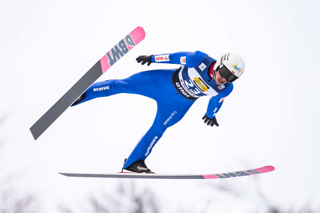 Żyła uratował honor Polaków. Prevc frunie po złoto
