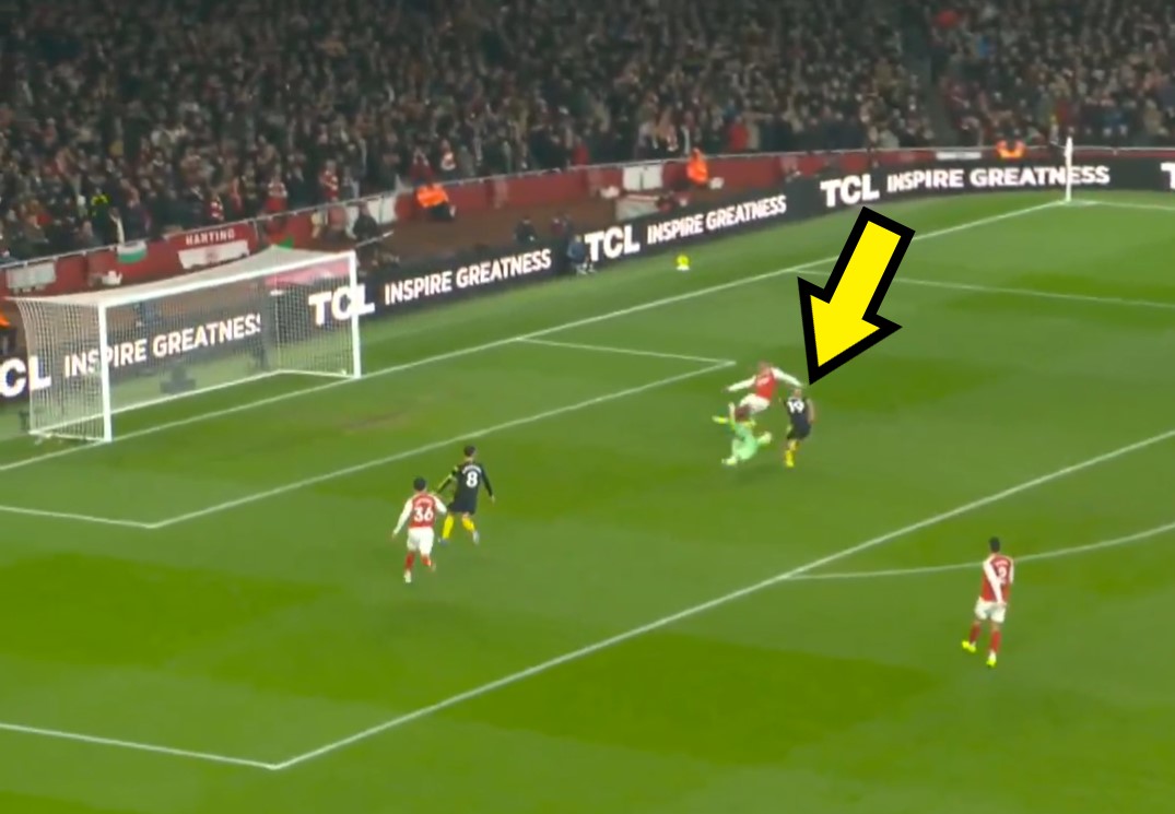 Fatalny błąd w obronie Arsenalu. Manchester United bezlitosny [WIDEO]