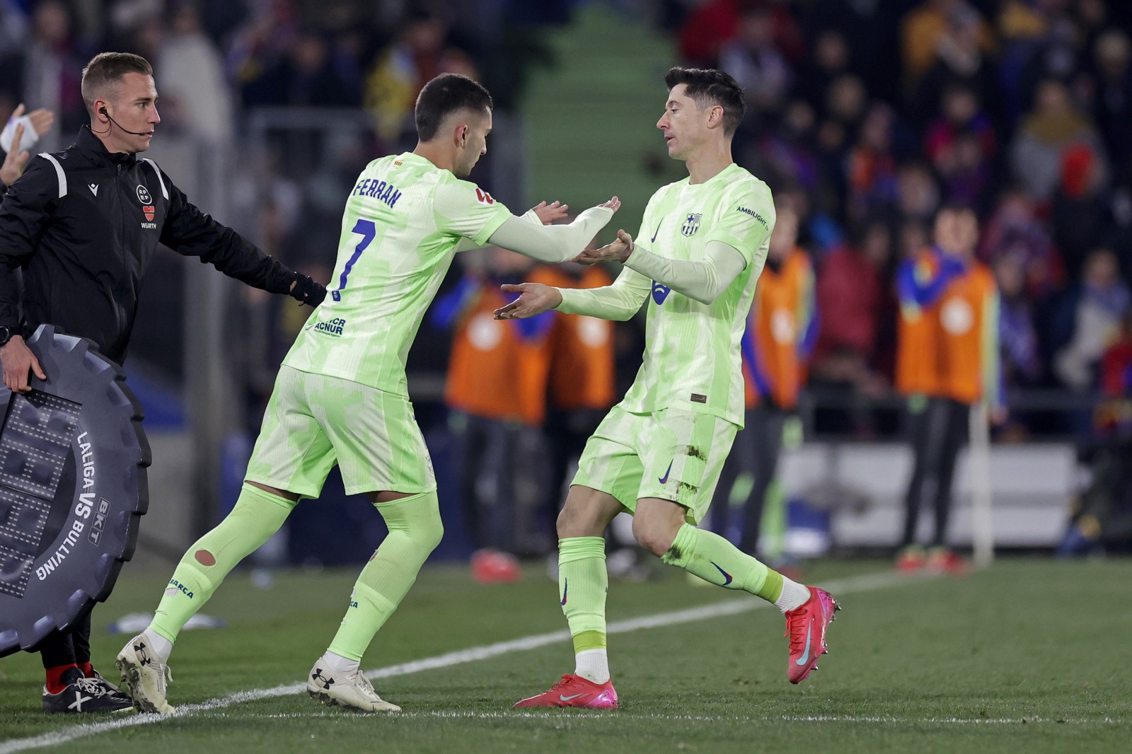 "Lewy" może stracić miejsce w składzie. Nowe wieści w sprawie Torresa