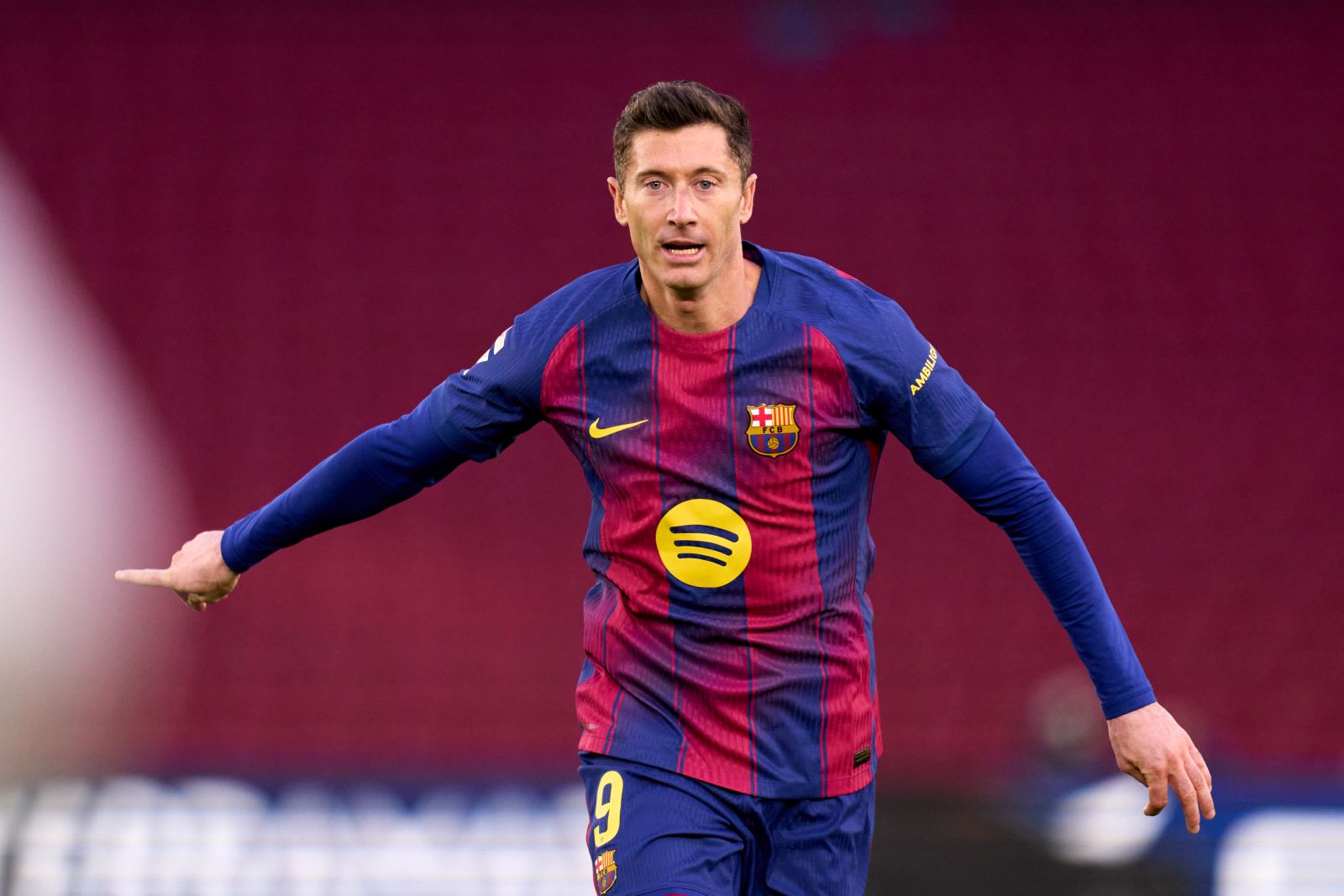 Rosną szanse na pozostanie "Lewego" w Barcelonie. Oto najnowsze wieści