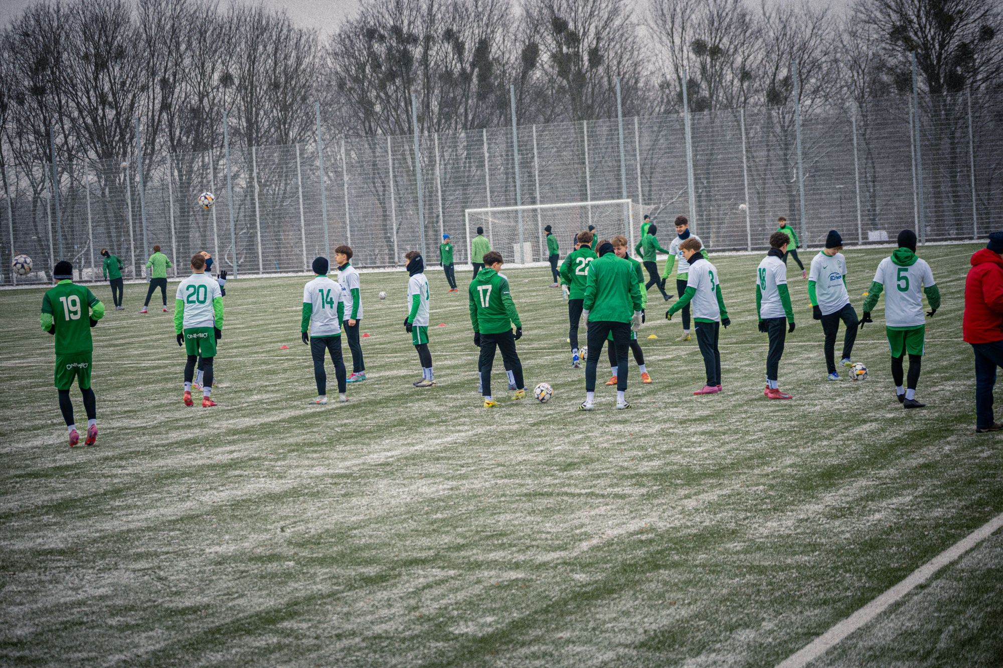 Warta Poznań ma już gdzie trenować. Nowa infrastruktura oficjalnie zaczęła działać