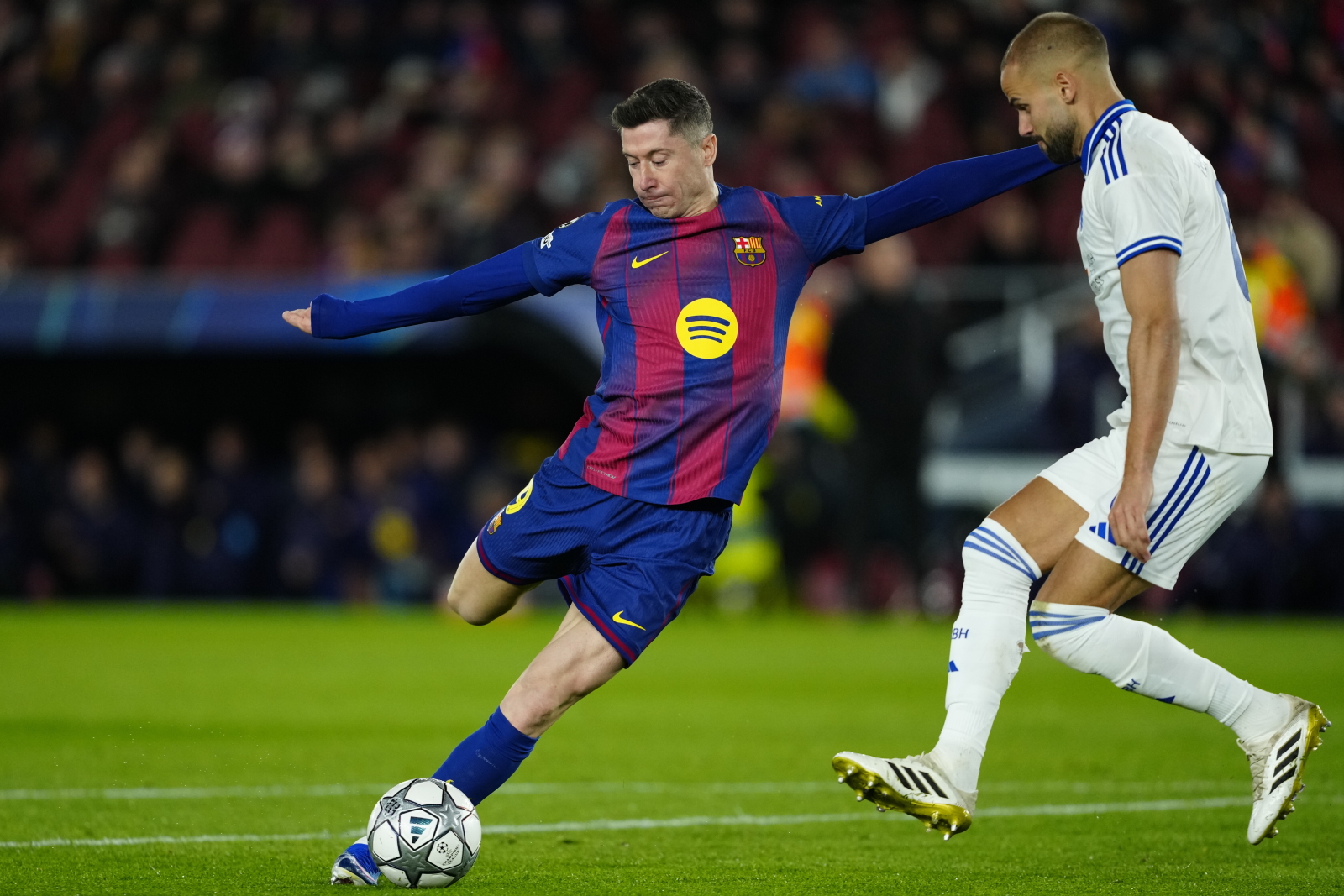 Wyraźny lider klasyfikacji strzelców Ligi Mistrzów, Robert Lewandowski daleko