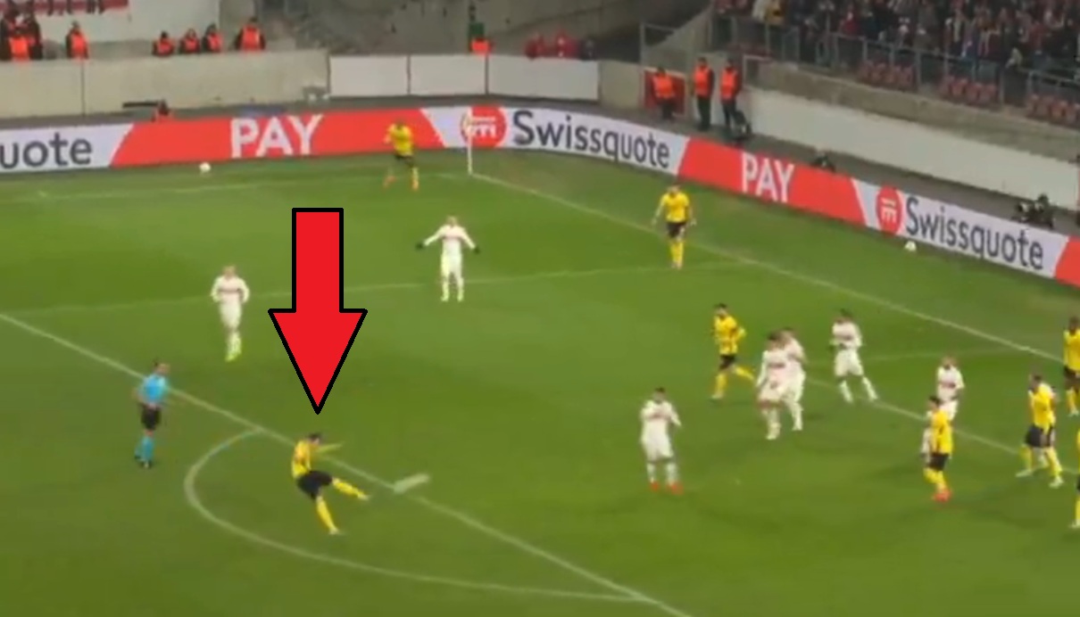 Niczym Zieliński. Fantastyczny gol w Lidze Europy