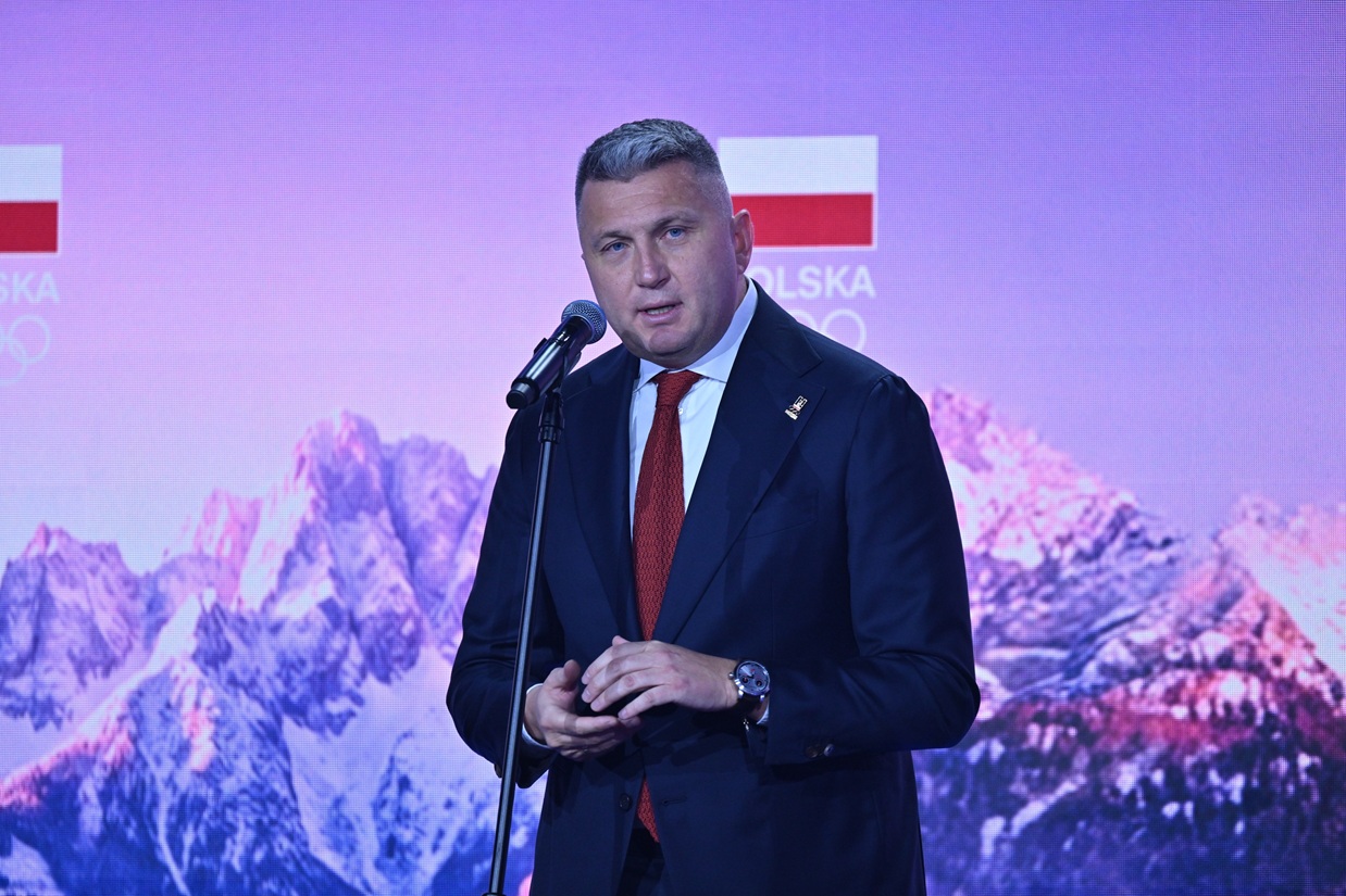 Najpierw głośny konflikt, a teraz? Piesiewicz zaskoczył zdjęciem