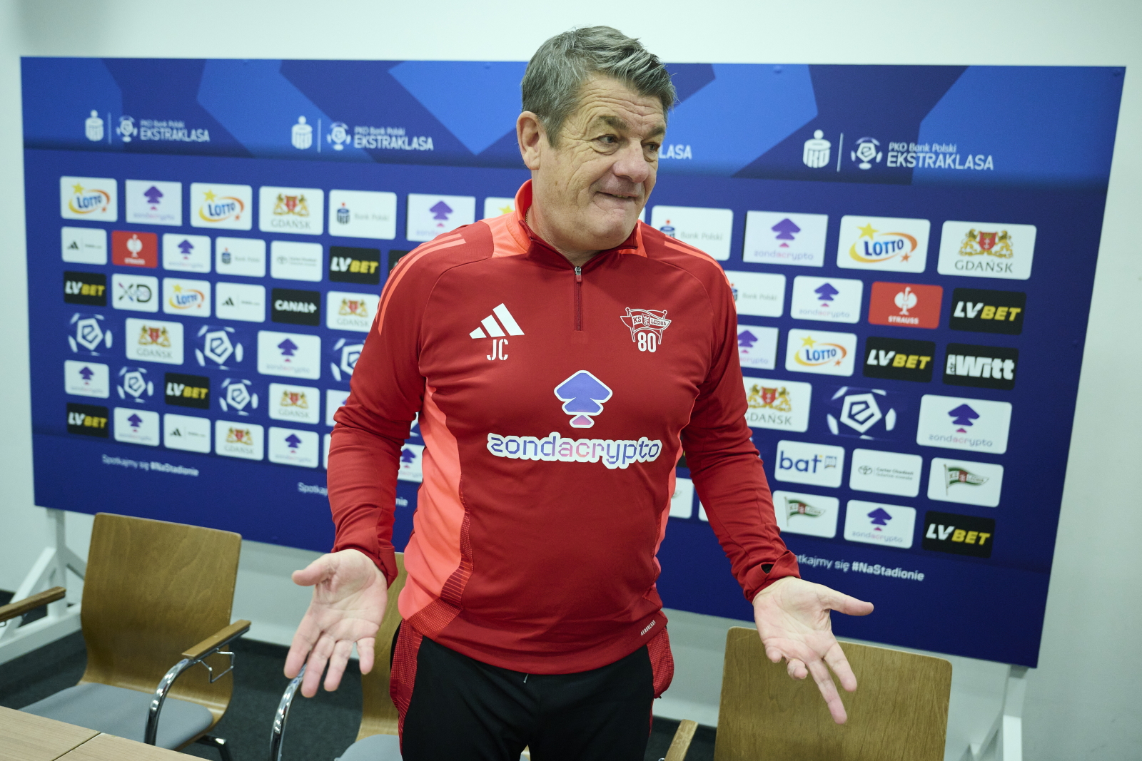John Carver uspokaja. "Nie jesteśmy w kryzysie"