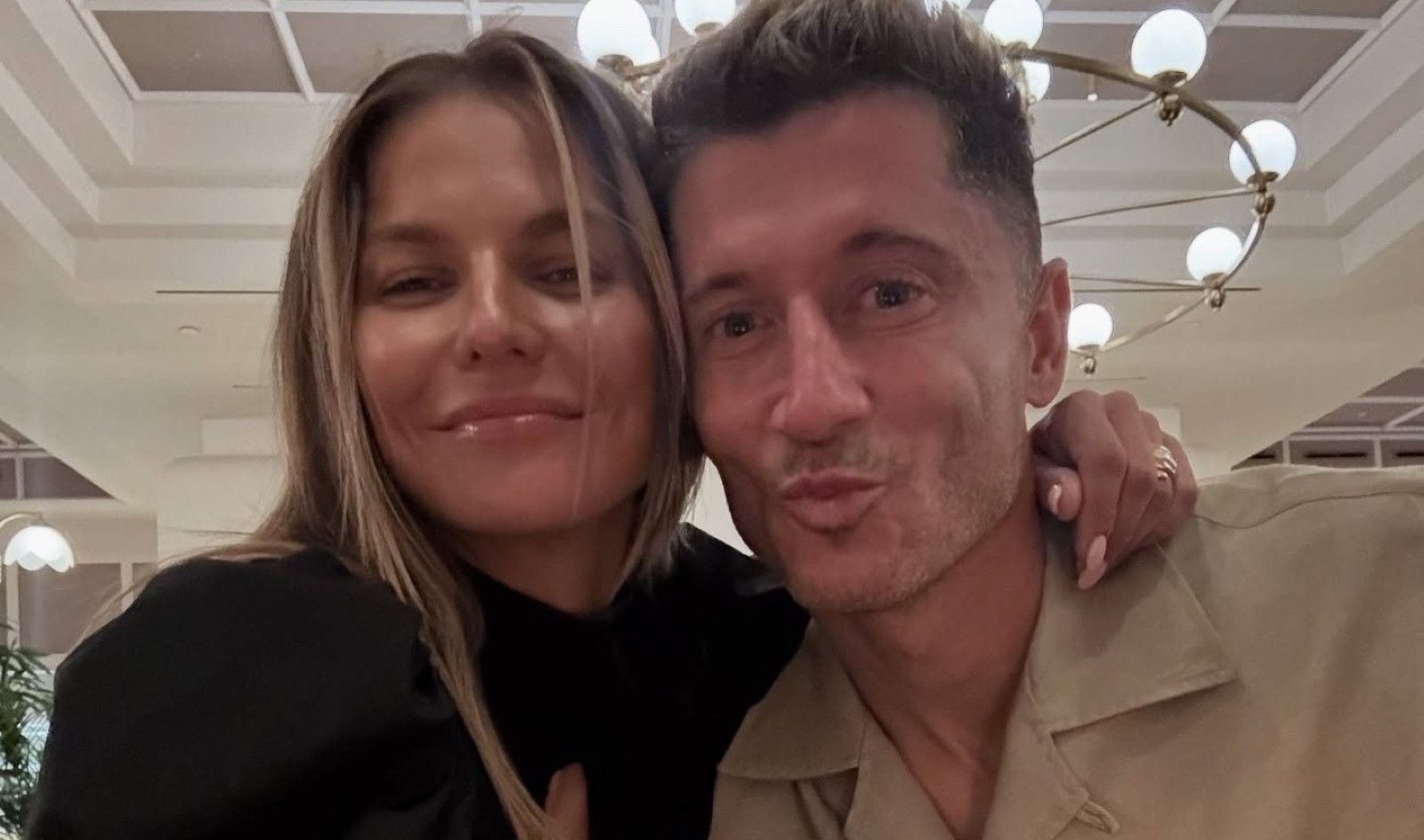 W godzinę tysiące polubień. Lewandowska pokazała rodzinne zdjęcie