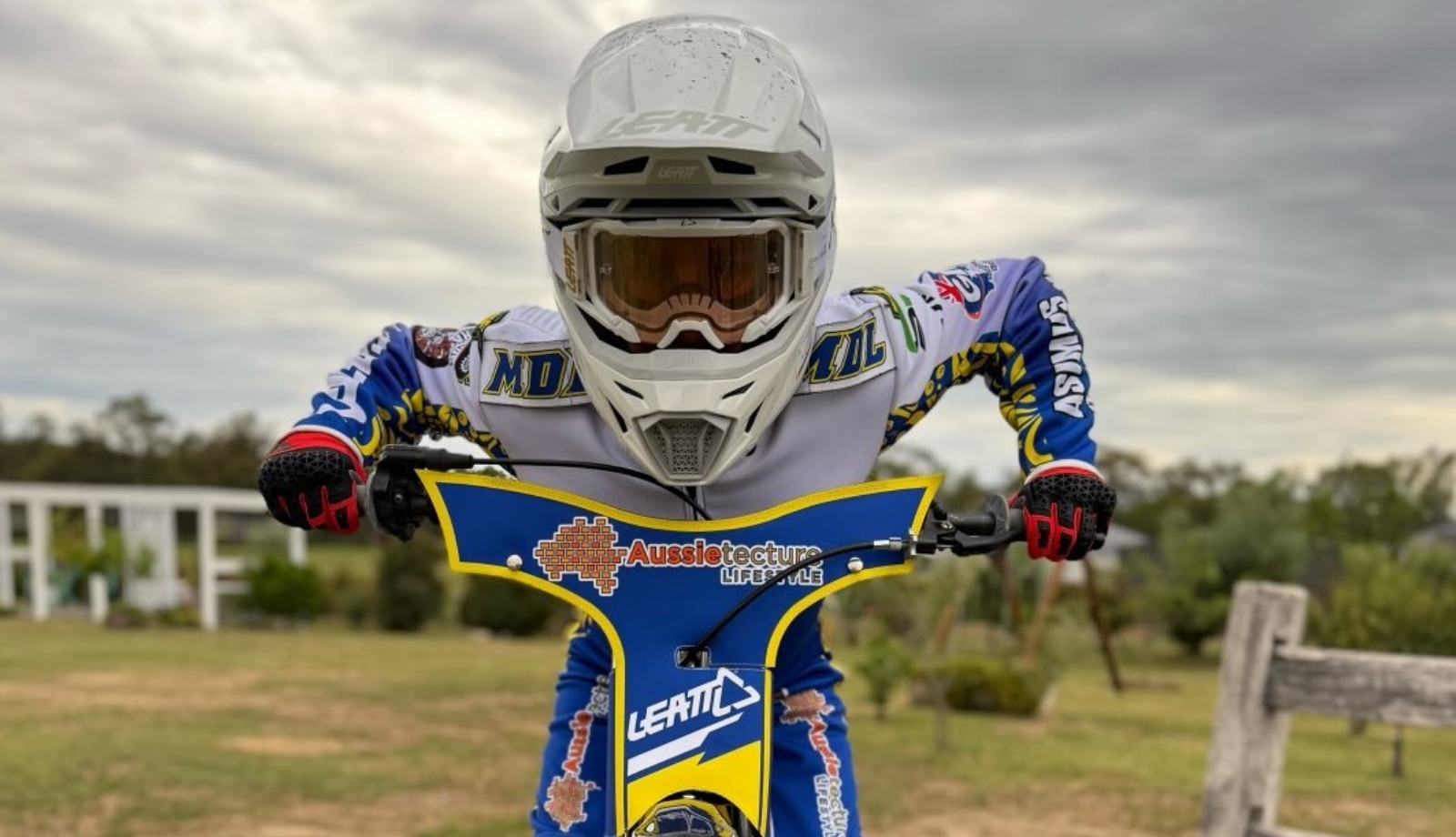 Rzucił Superbike dla żużla. Może liczyć na wsparcie Jasona Crumpa