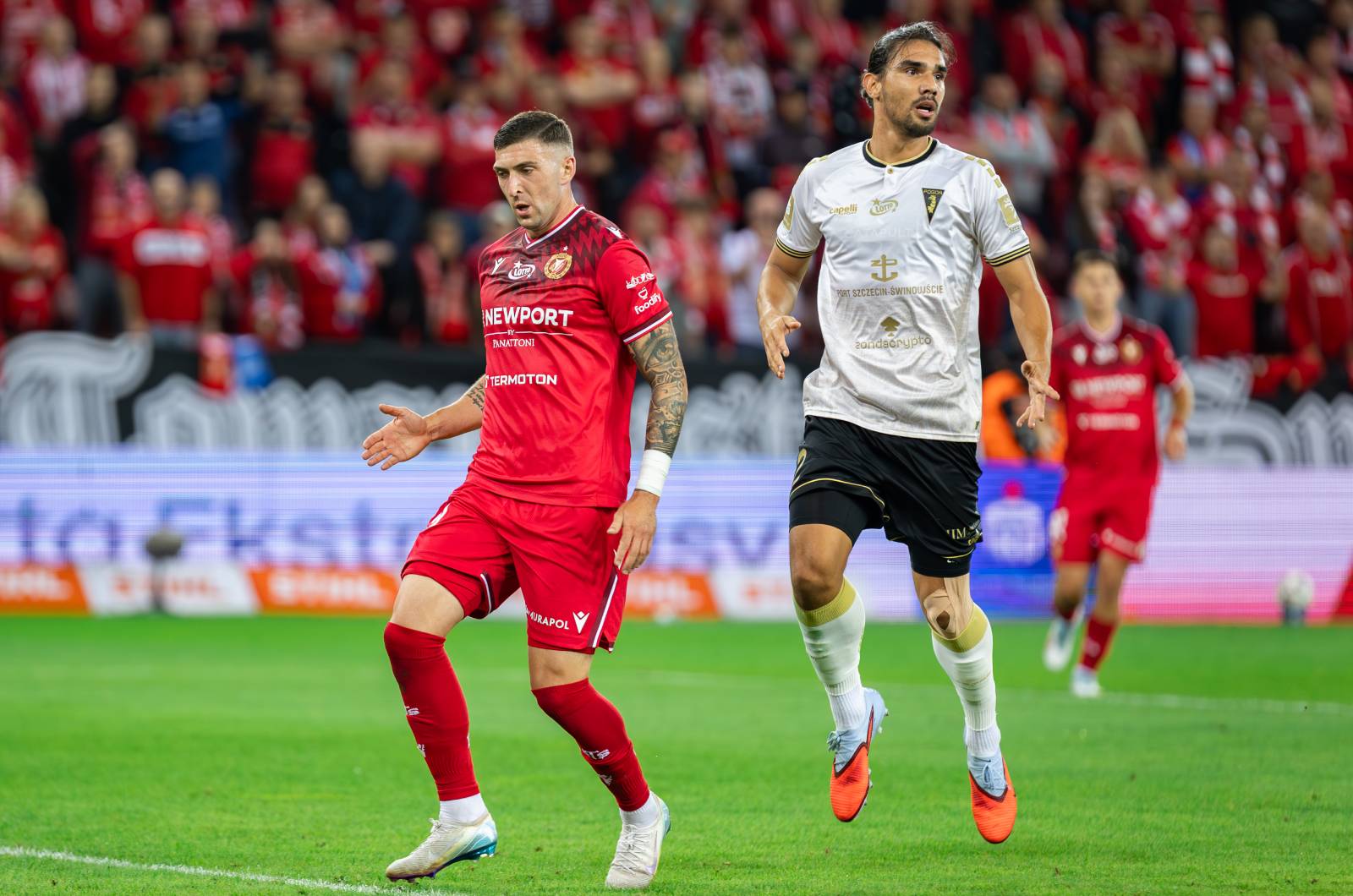 Media. Piłkarz Pogoni blisko odejścia. Negocjacje trwają