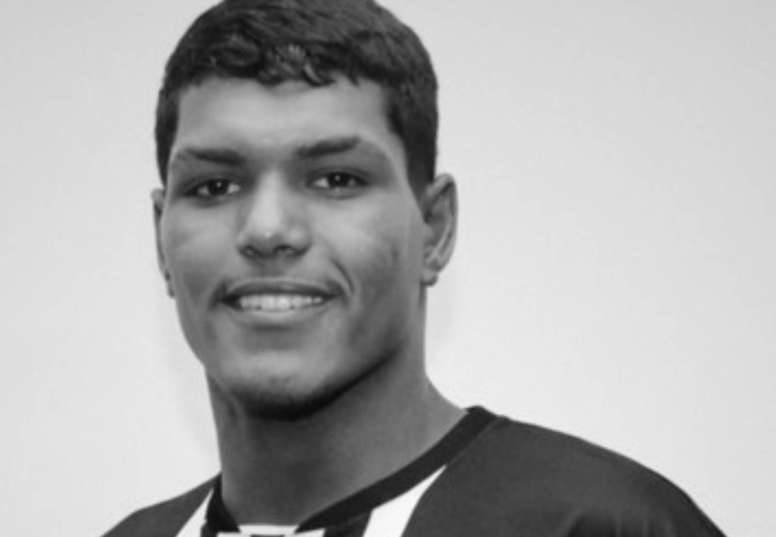 Trafiła go zabłąkana kula. Nie żyje 22-letni Vitao