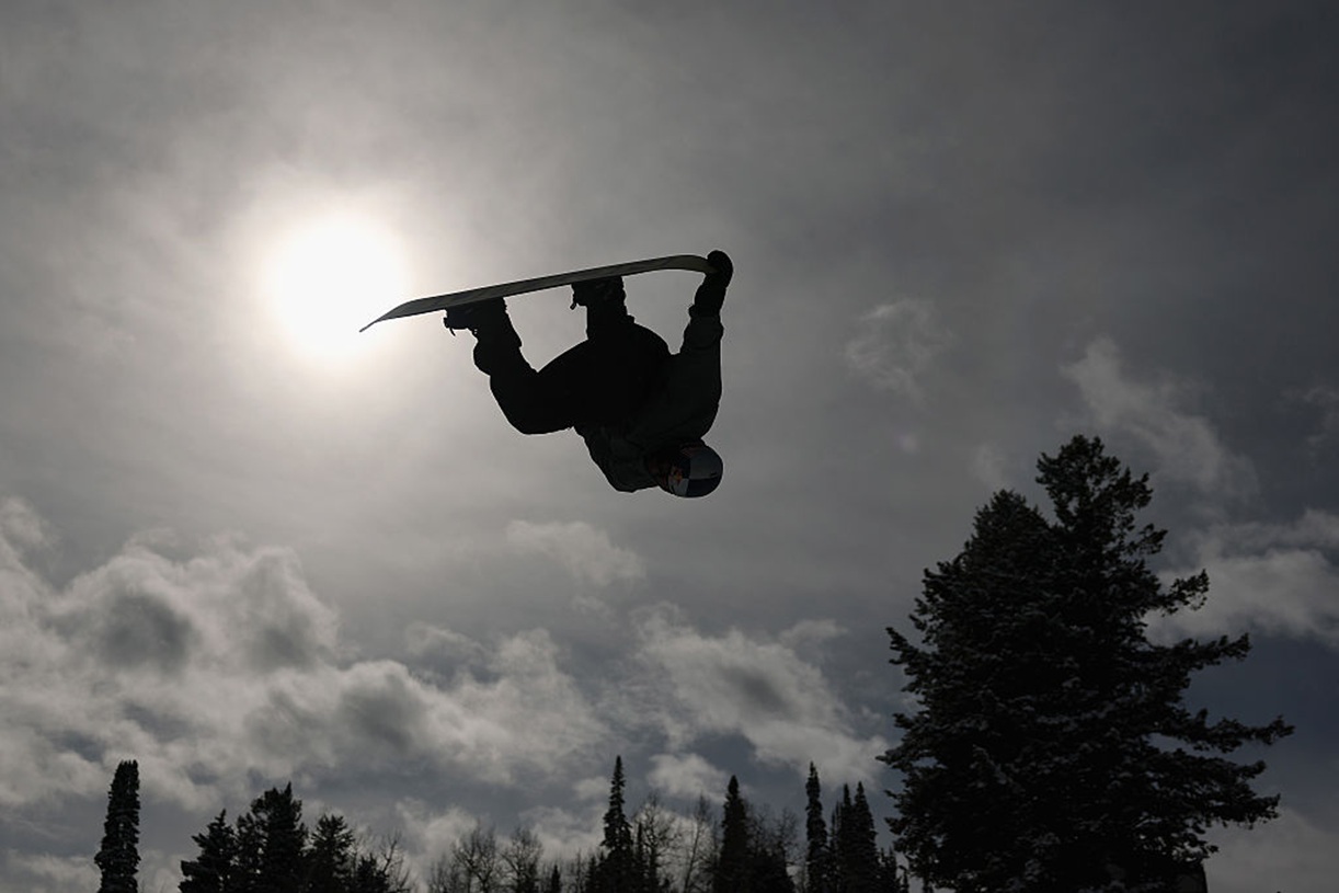 Dramatyczne sceny na treningu. Trzykrotny medalista IO zniesiony na noszach