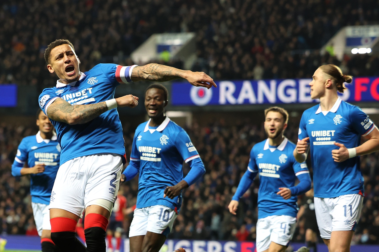 Seksafera w wielkim klubie. "Piłkarze skorzystali z tego układu"