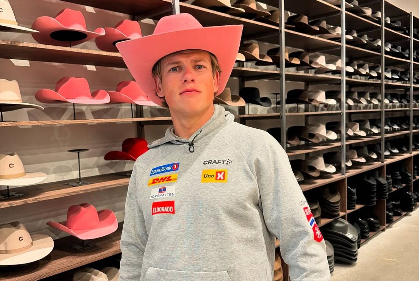 Niespodziewany problem gwiazdora podczas IO. Musiał zmienić pokój