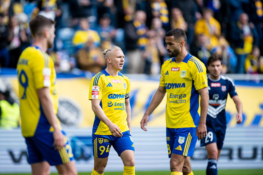 Zadebiutował w Ekstraklasie w wieku 31 lat. Właśnie przedłużył kontrakt