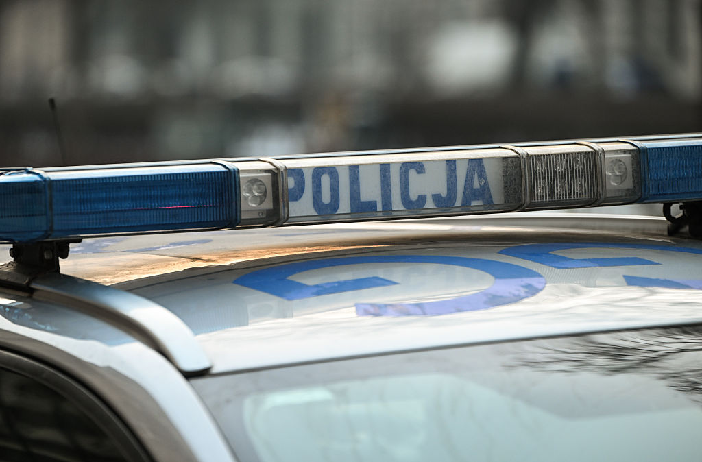 Dyrektor polskiego klubu wjechał w witrynę sklepową. Miał około 3 promili