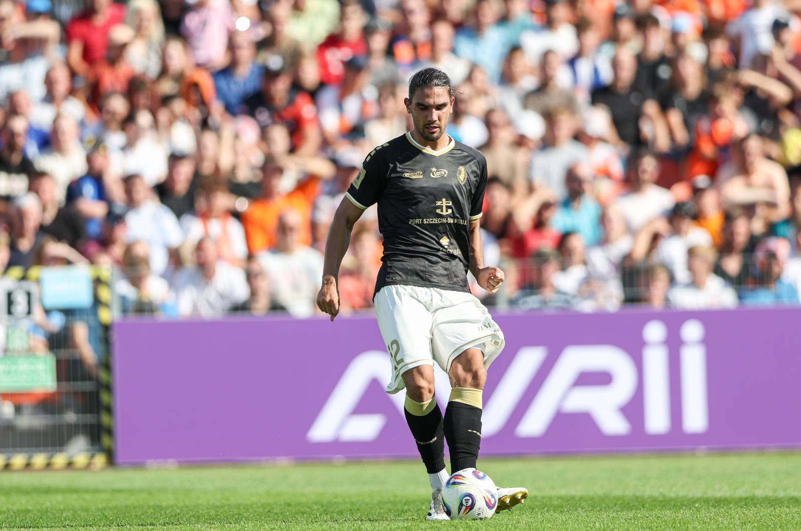 Oficjalnie. Obrońca odszedł z Pogoni Szczecin. Zagra w Rumunii