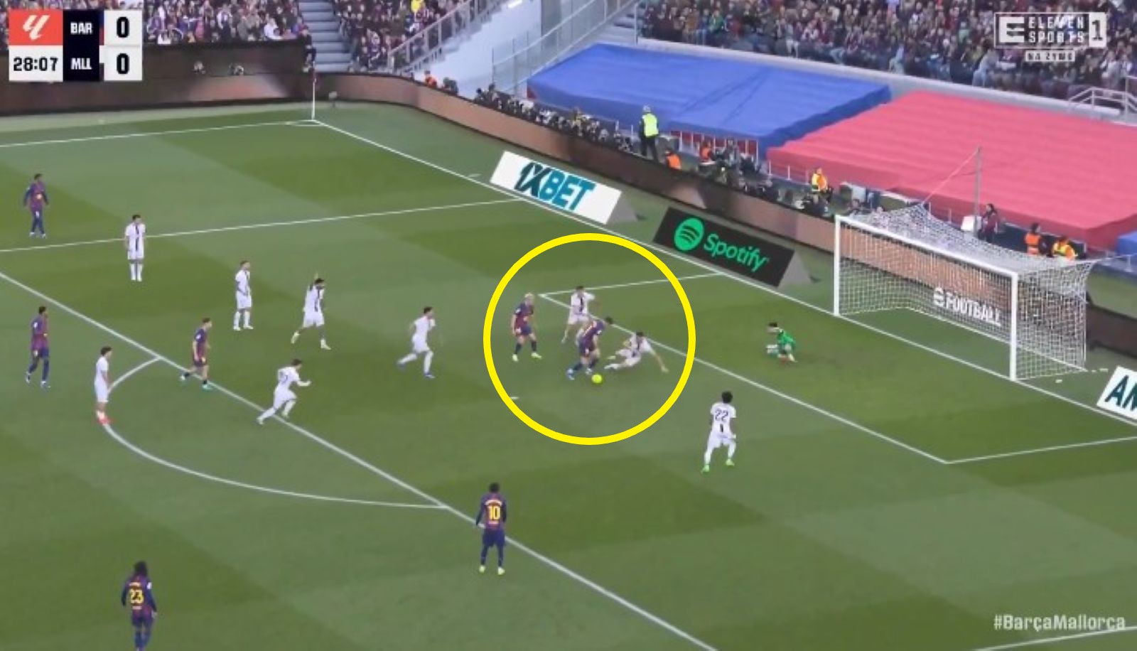 Kapitalne zachowanie. Zobacz gola Lewandowskiego