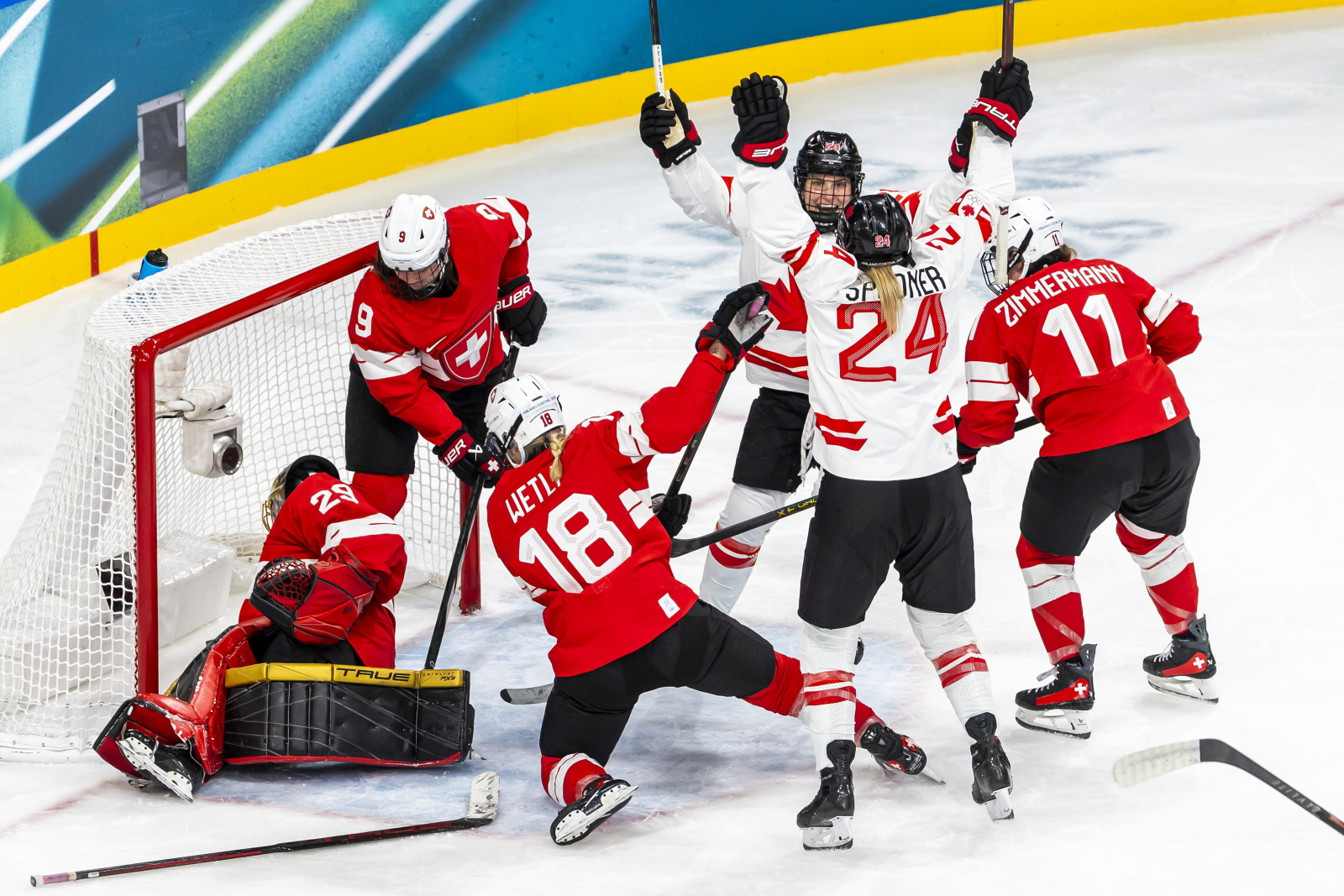 Mistrzynie olimpijskie wkroczyły do gry. Długo czekały na pierwszego gola