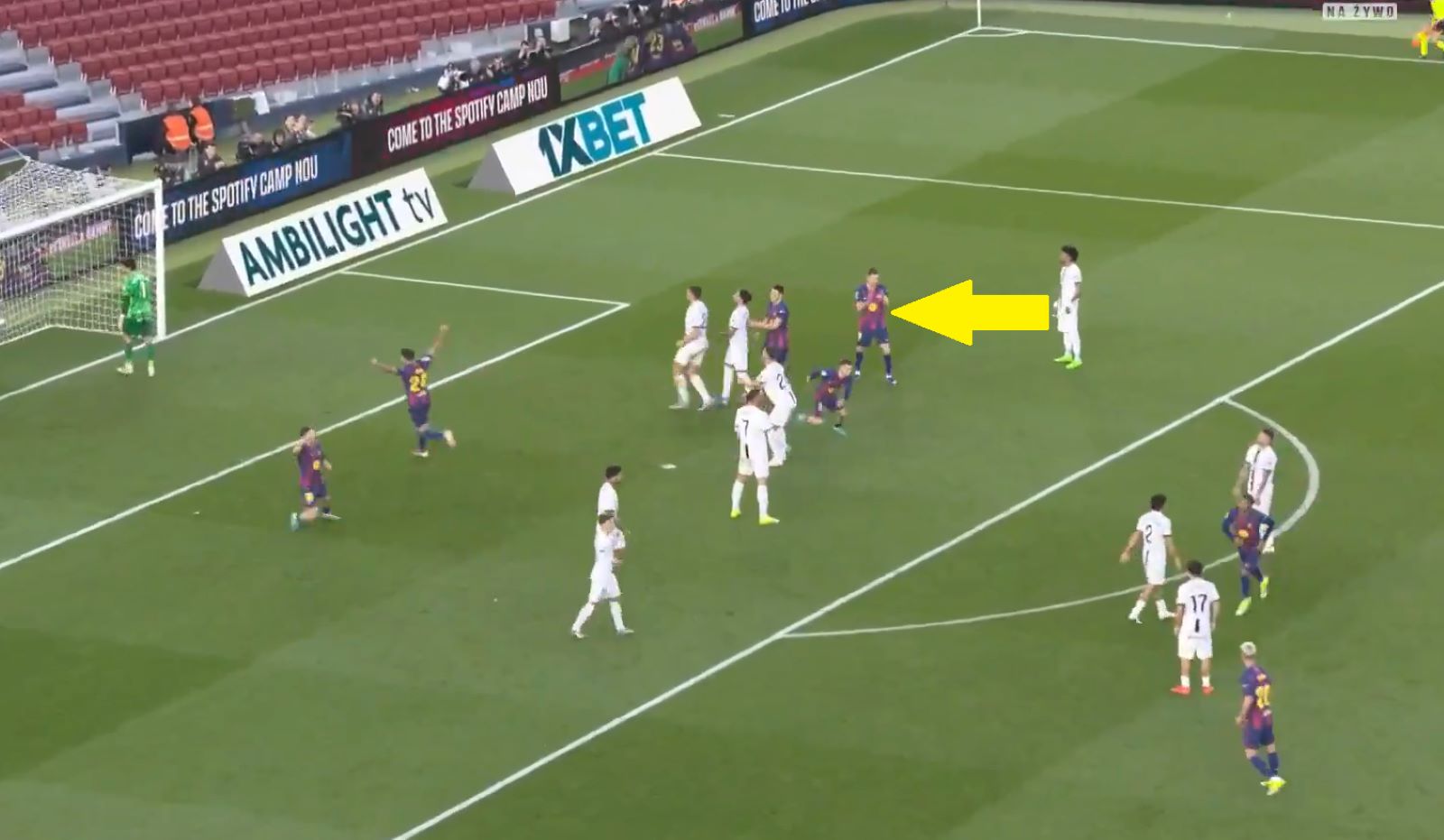 Wymowne. Zobacz, jak Lewandowski zachował się po golu Yamala