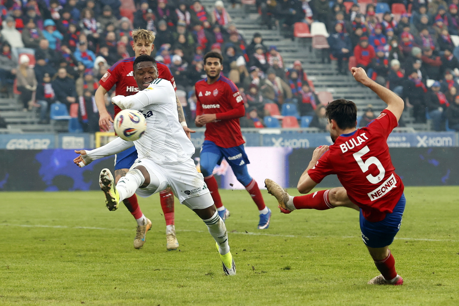 Raków wciąż bez konkretów. Mało emocji w meczu z Radomiakiem