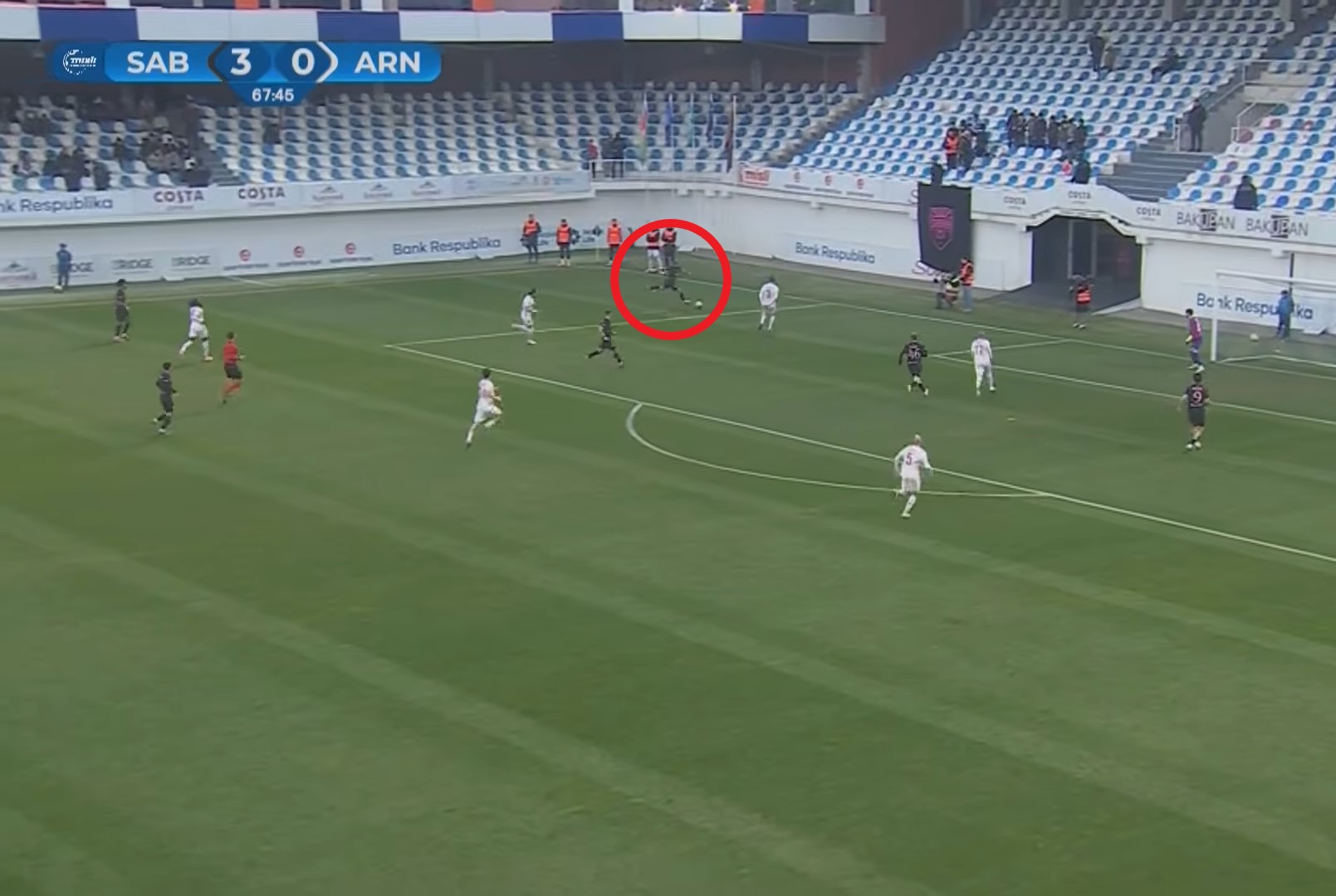 Kolejna asysta Polaka. Idealne dośrodkowanie [WIDEO]