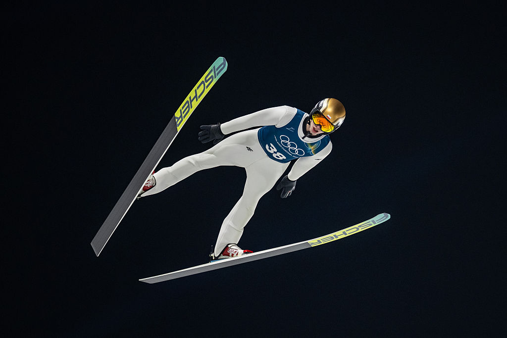 Tomasiak jest mocny. Kolejny świetny skok w Predazzo